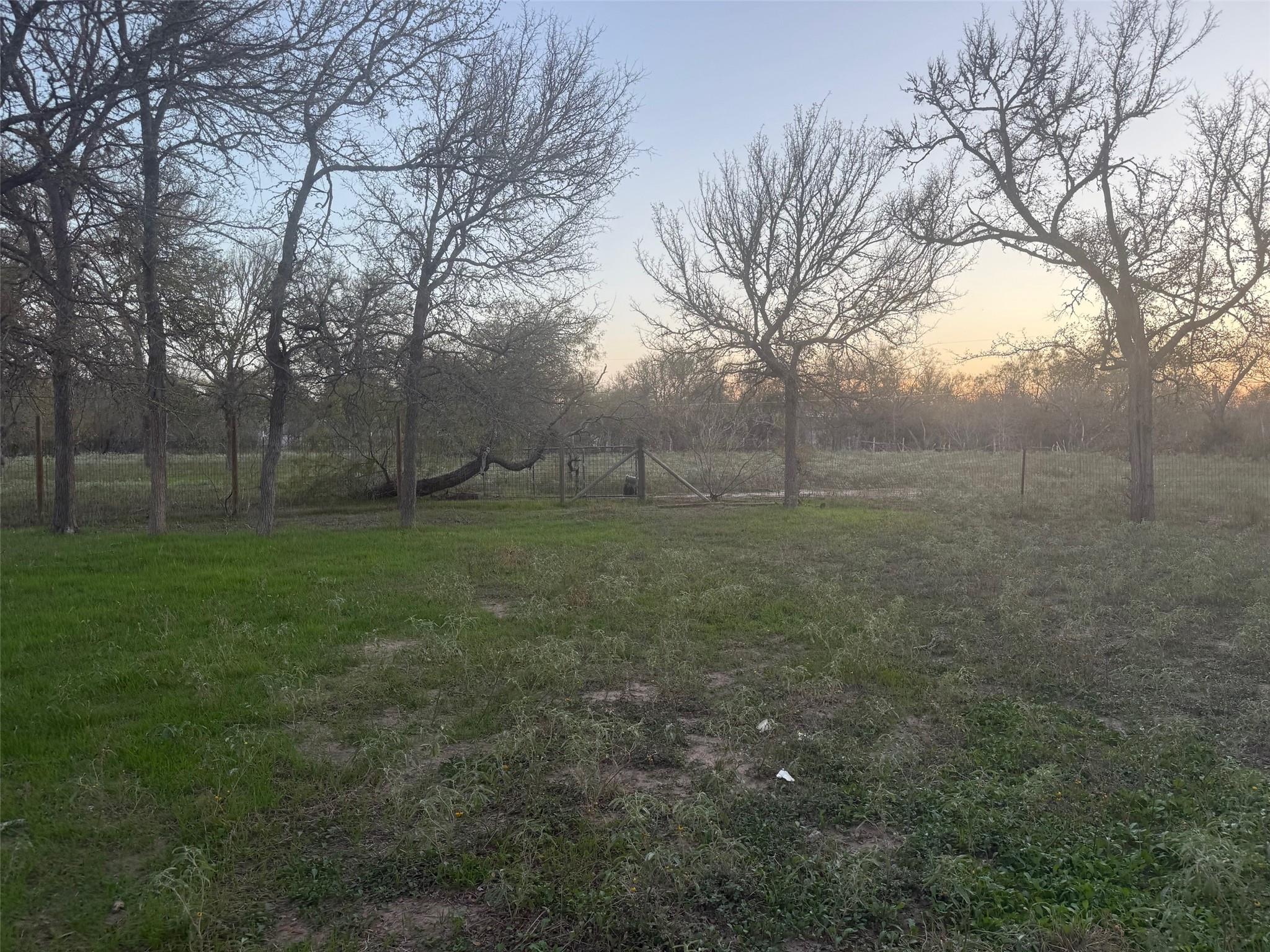 326 The Forest Rd, Dale, TX 78616