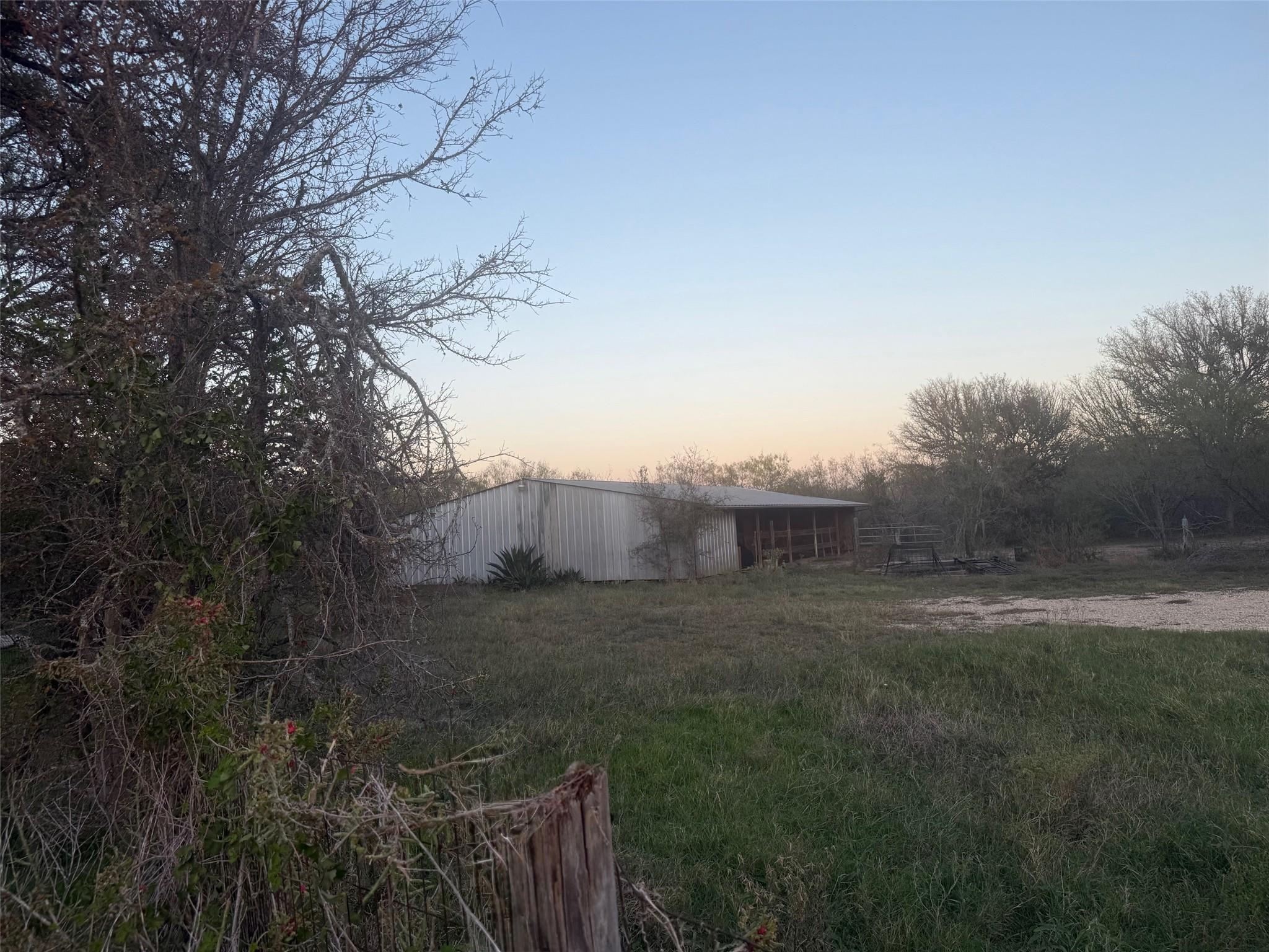 326 The Forest Rd, Dale, TX 78616