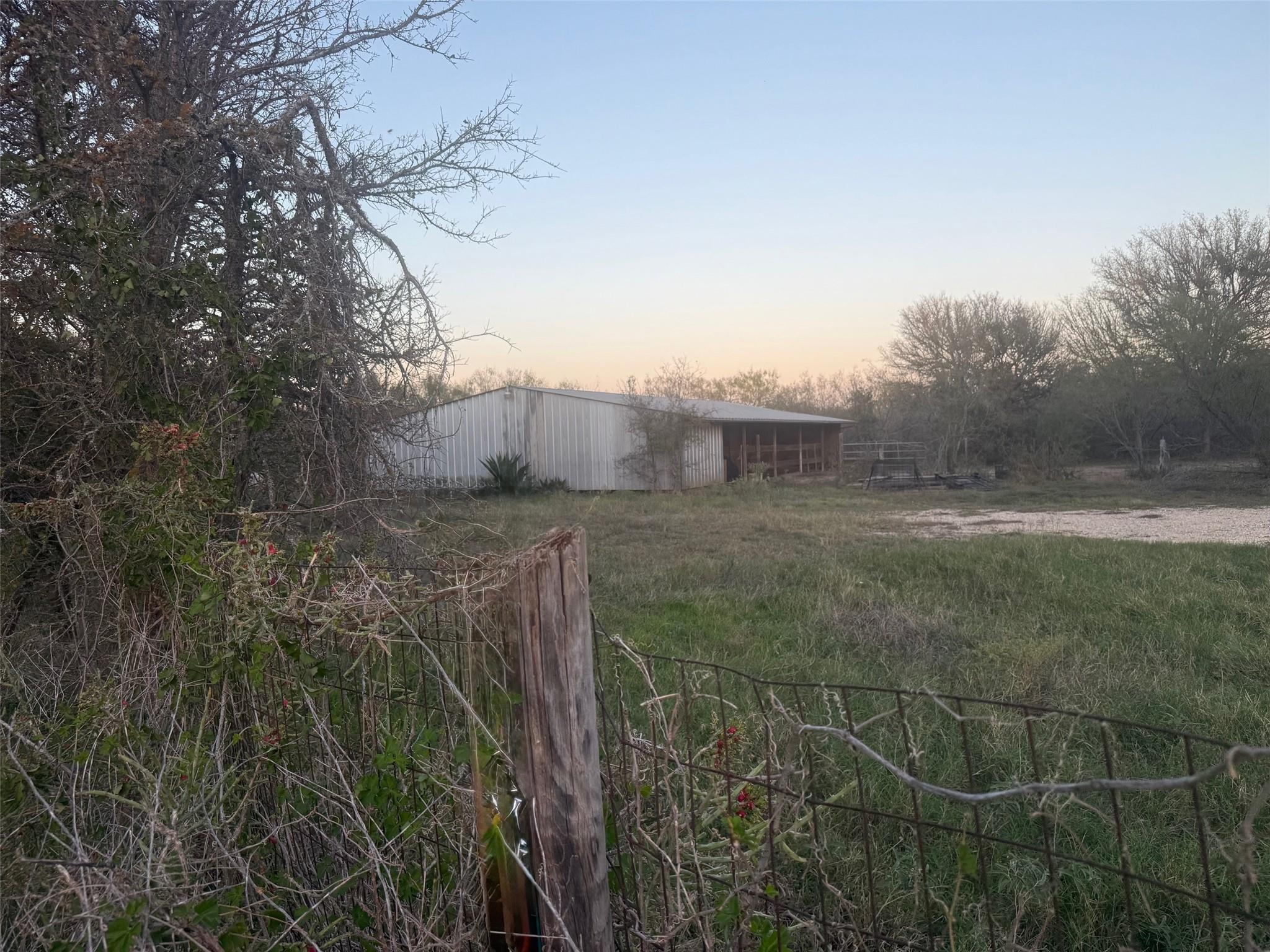 326 The Forest Rd, Dale, TX 78616