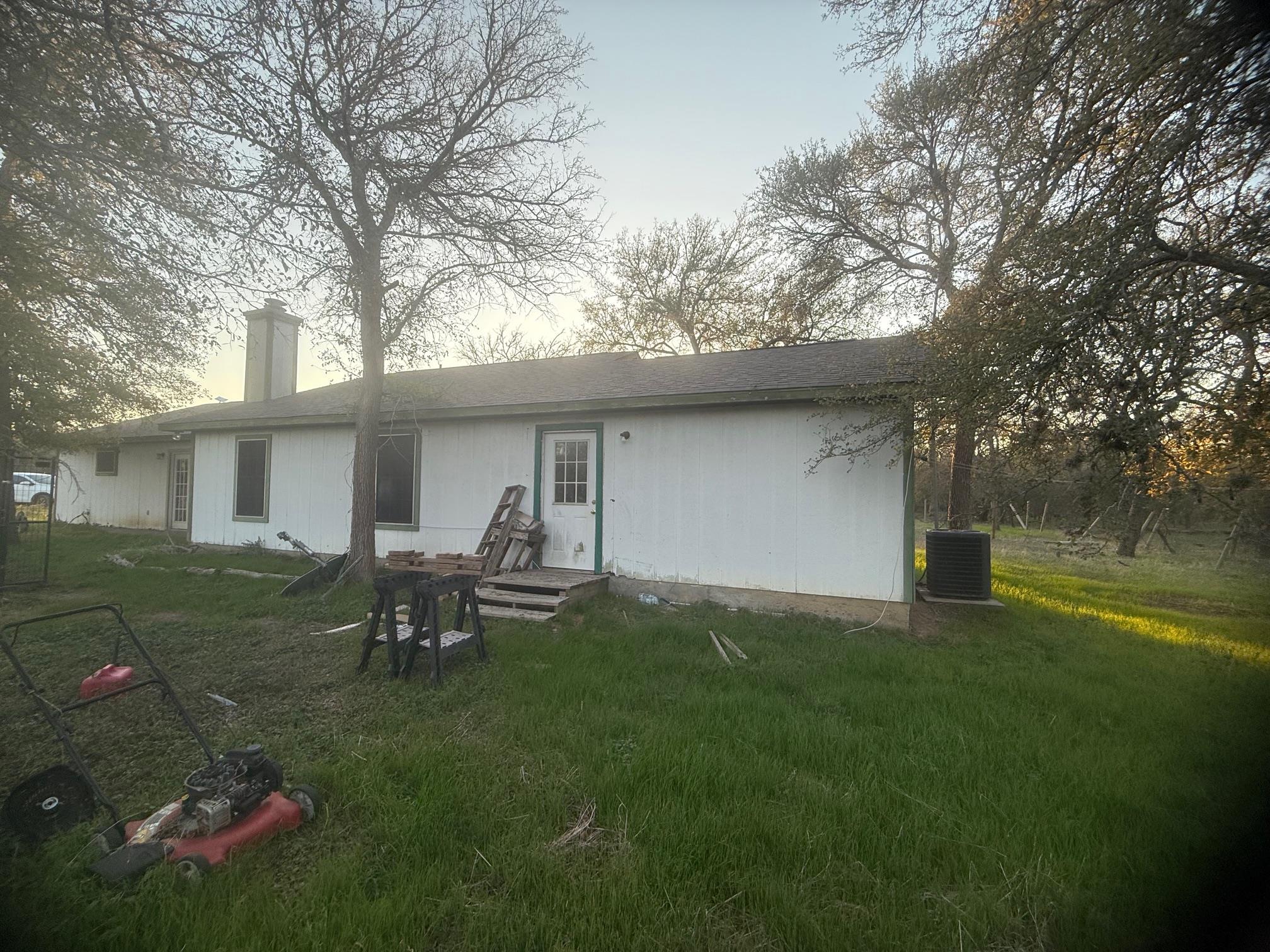 326 The Forest Rd, Dale, TX 78616