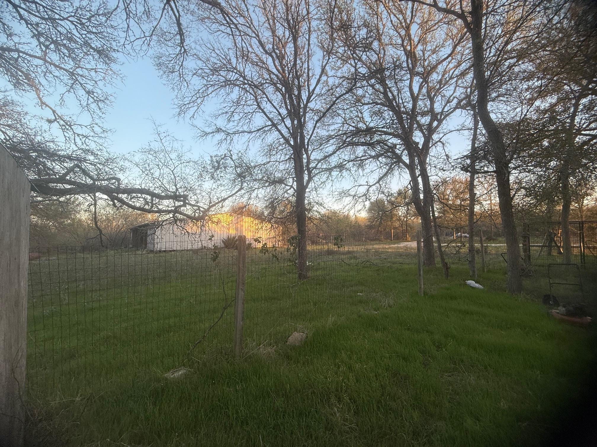 326 The Forest Rd, Dale, TX 78616