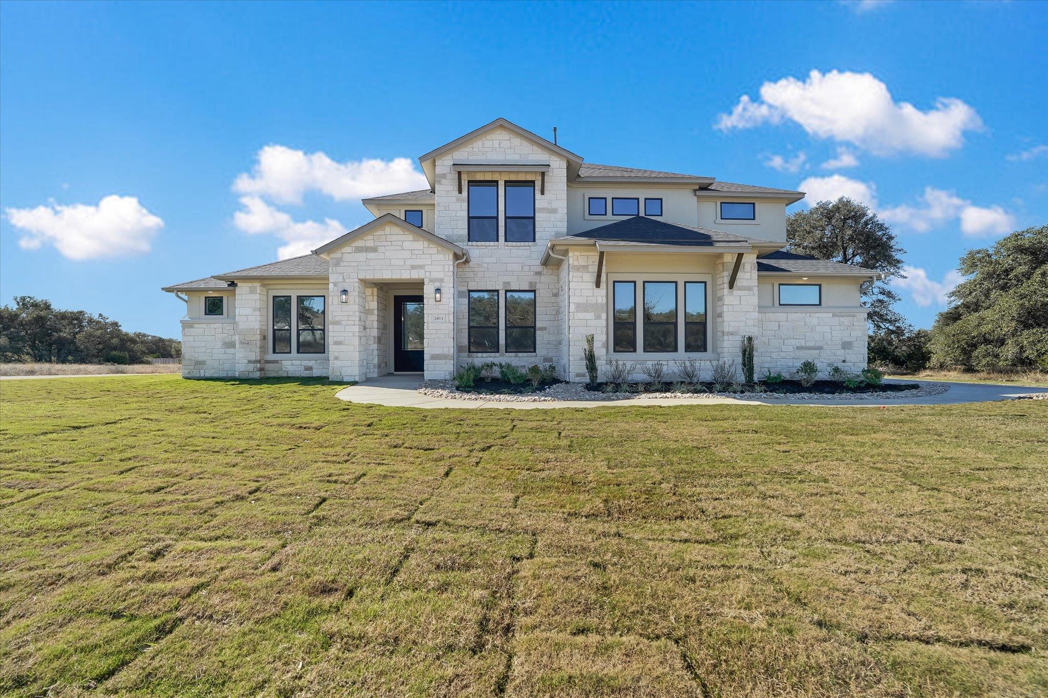 2813 Pale Branch Dr, Leander, TX 78641