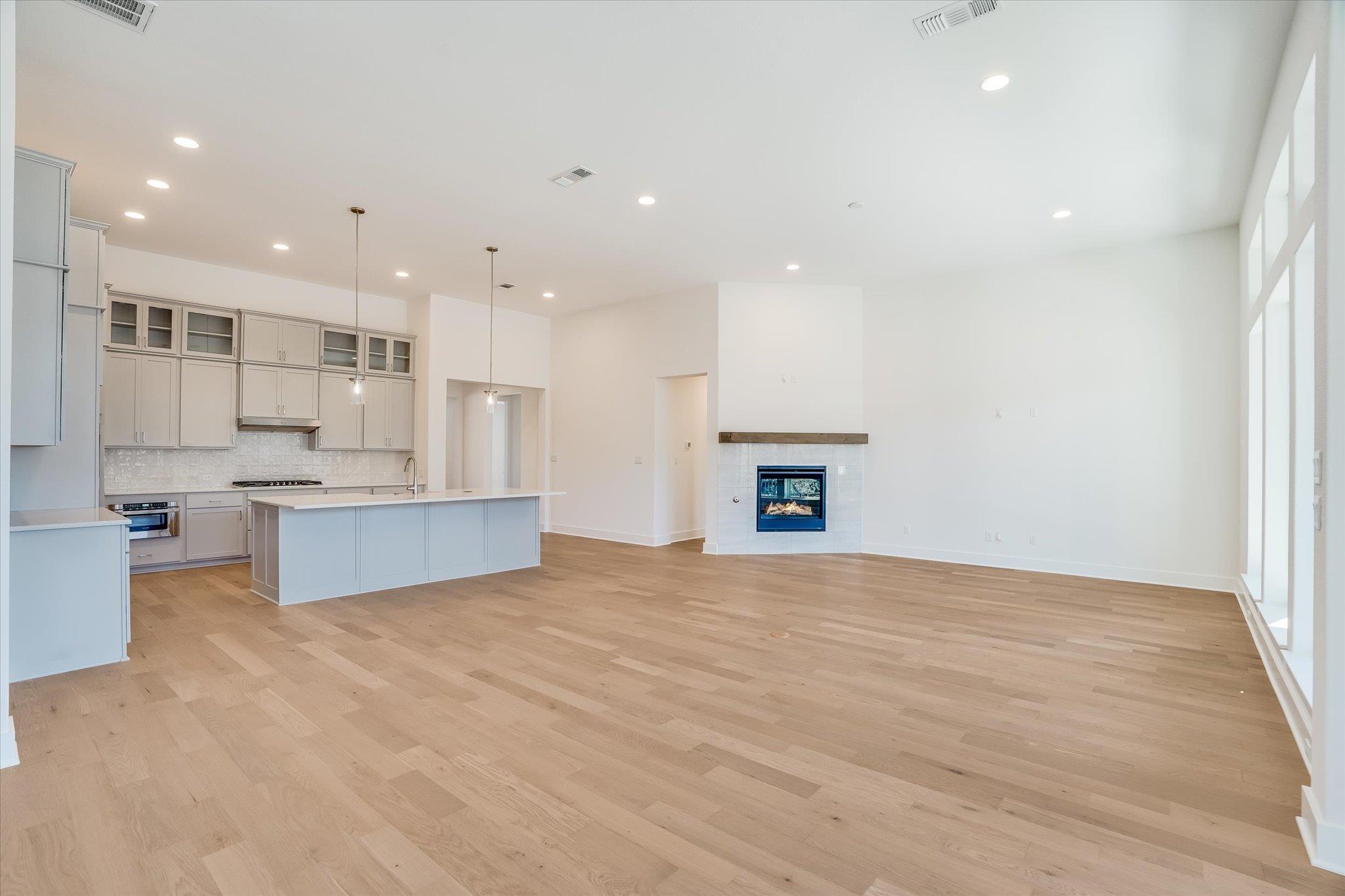 2813 Pale Branch Dr, Leander, TX 78641