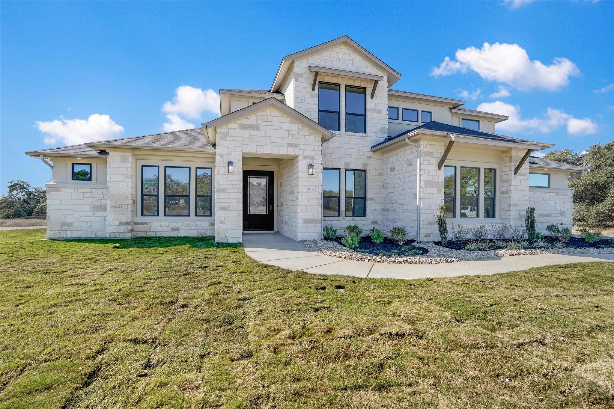 2813 Pale Branch Dr, Leander, TX 78641