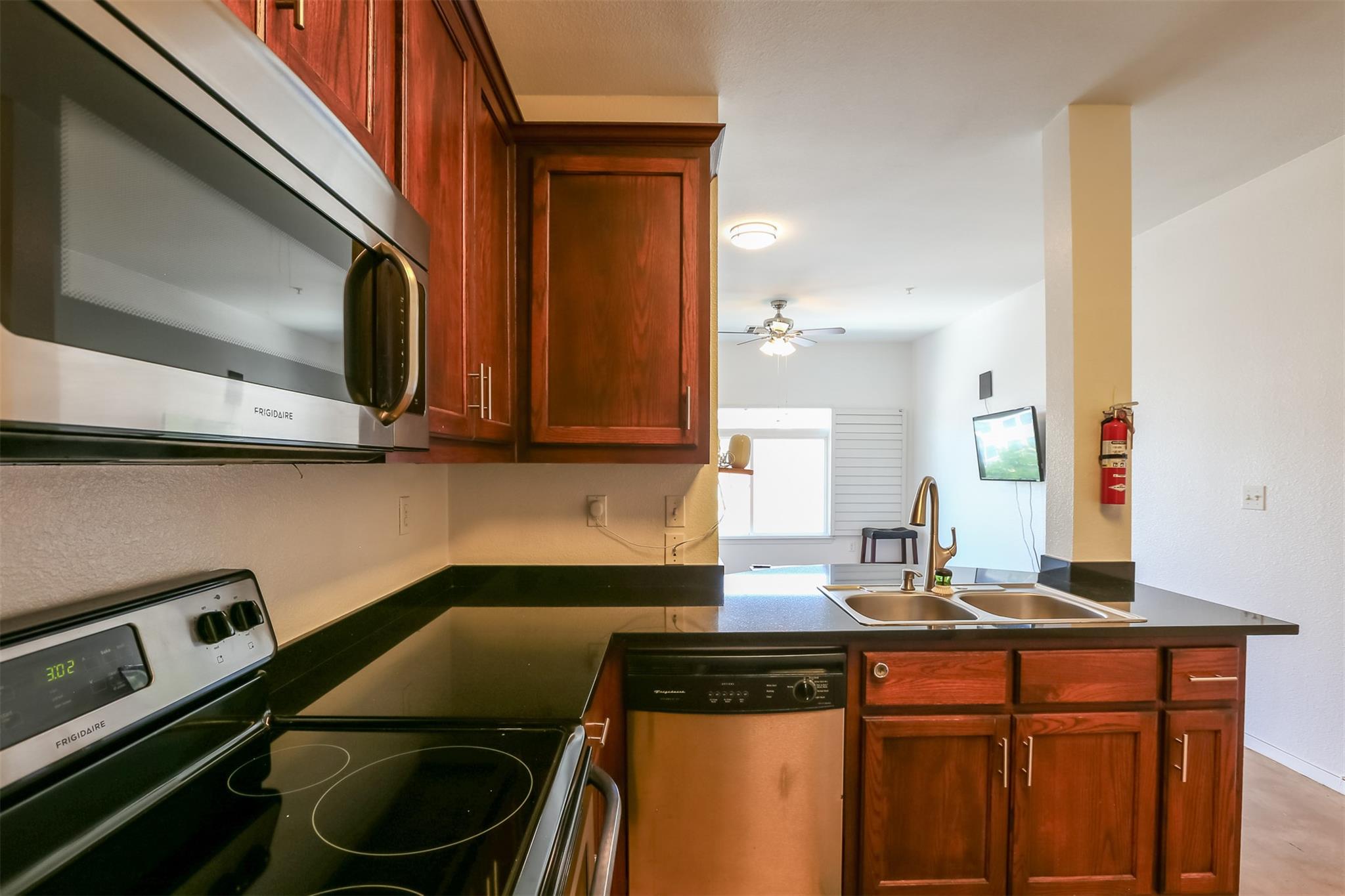 910 W 25th St # 509, Austin, TX 78705