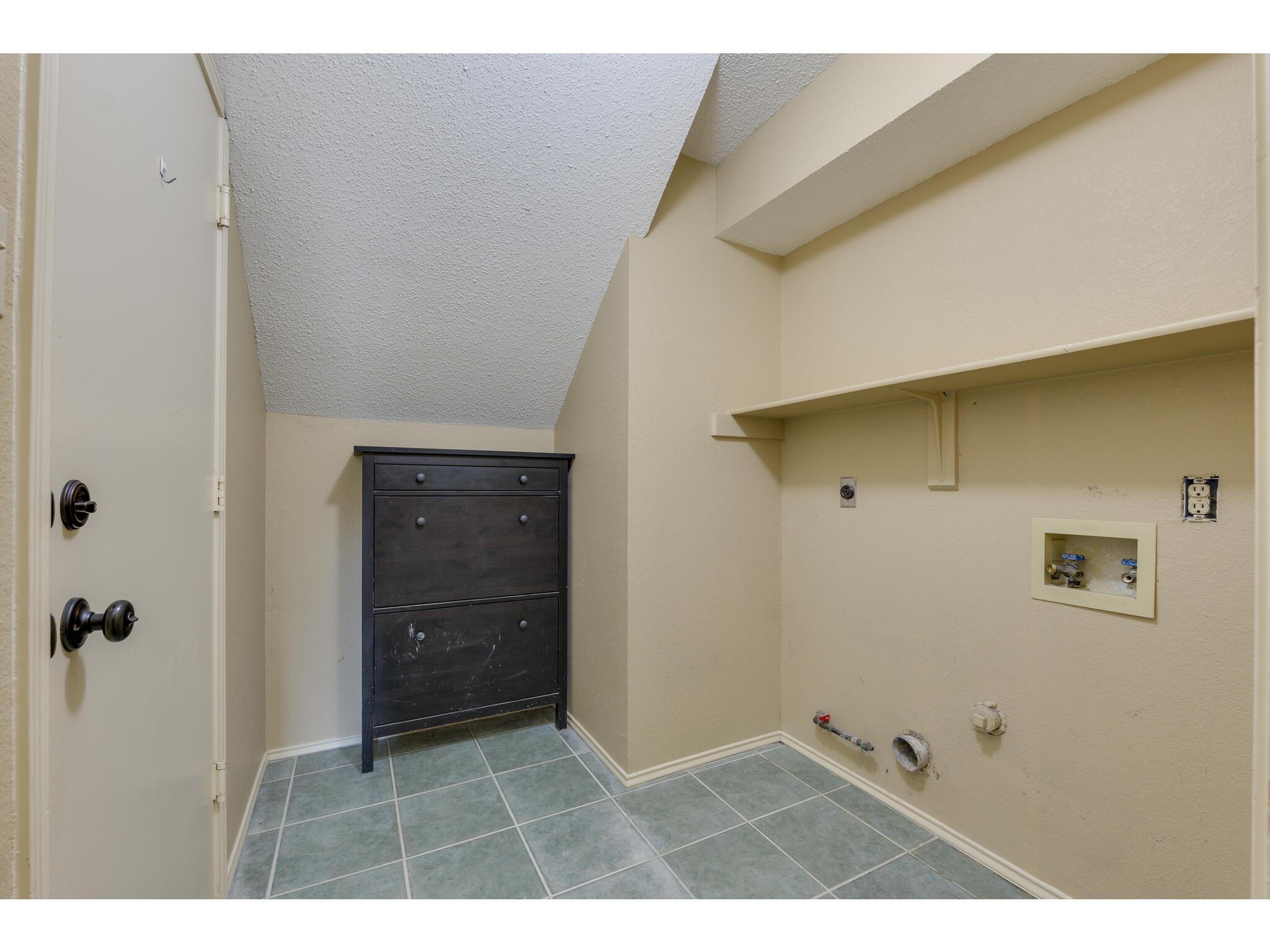 3912 Lemos Dr, Austin, TX 78728