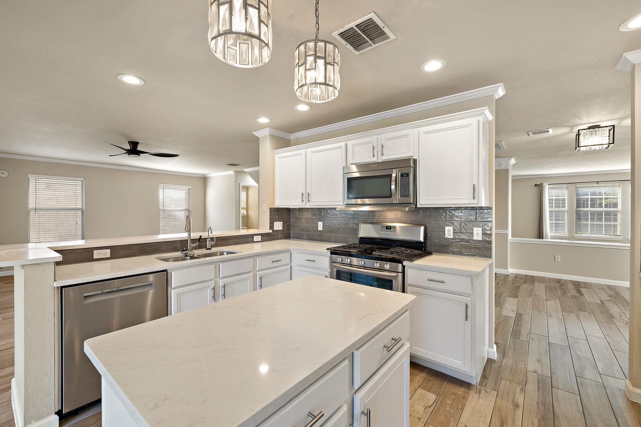 3809 Tailfeather Dr, Round Rock, TX 78681