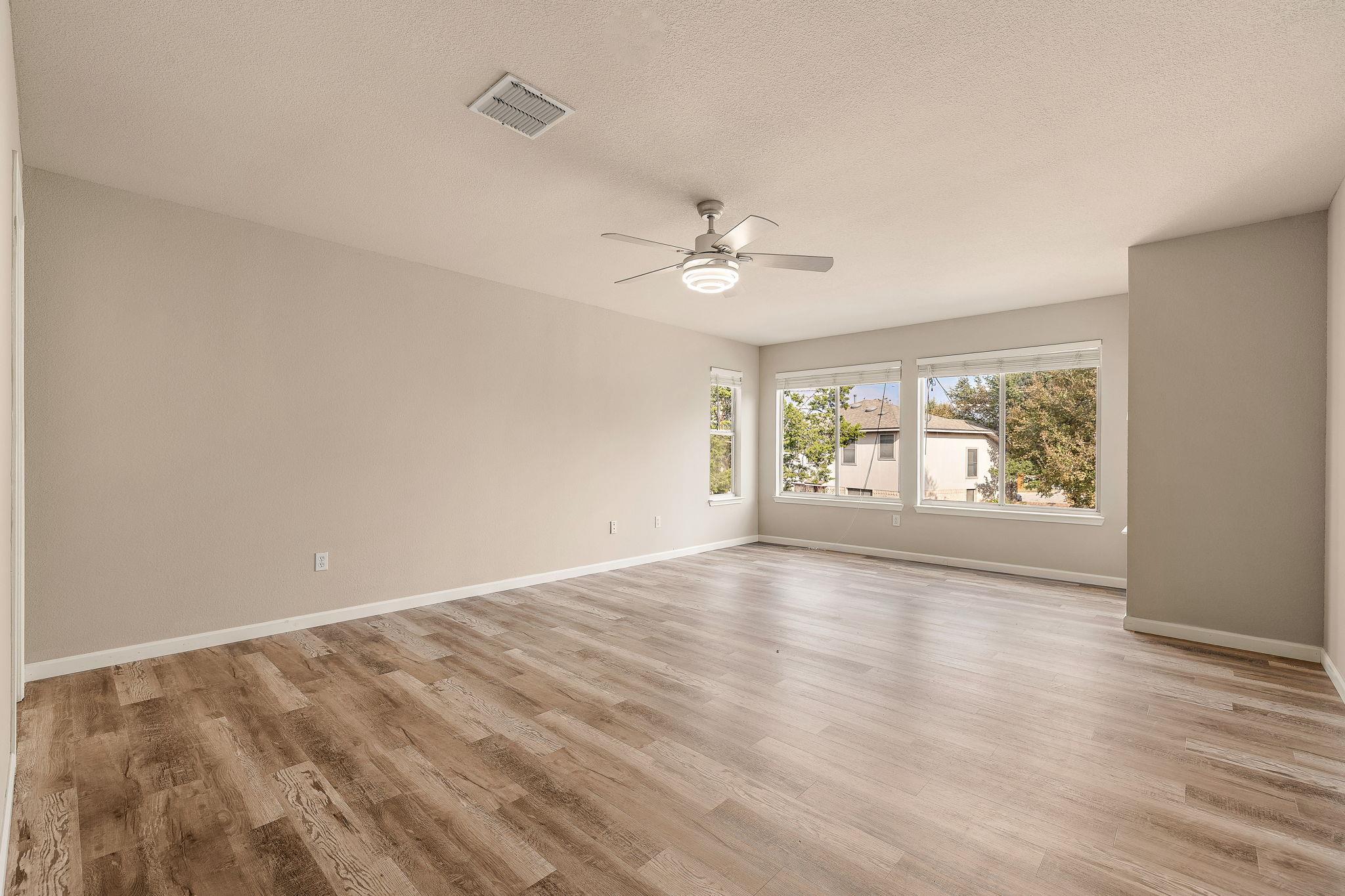 3809 Tailfeather Dr, Round Rock, TX 78681