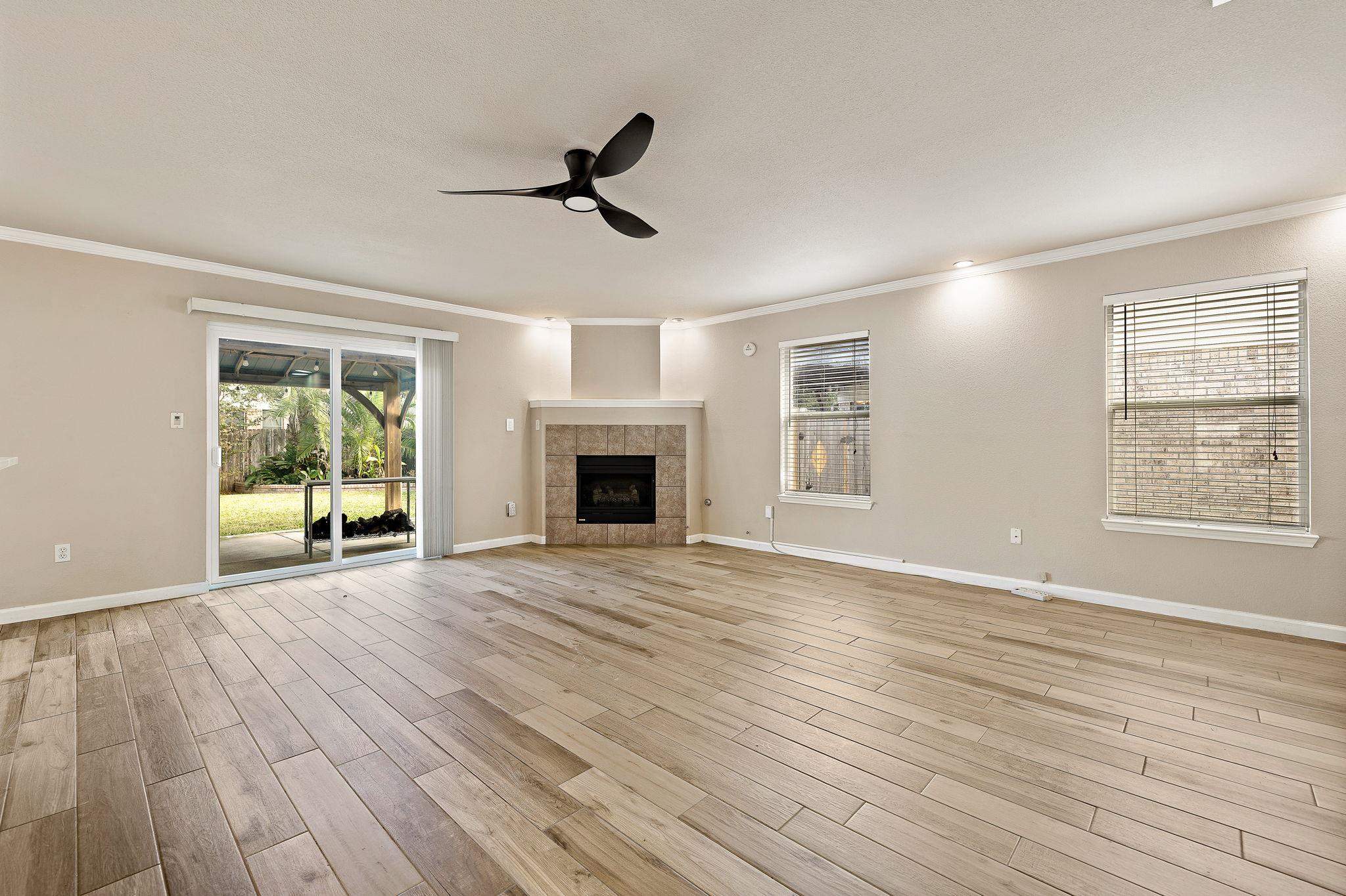 3809 Tailfeather Dr, Round Rock, TX 78681