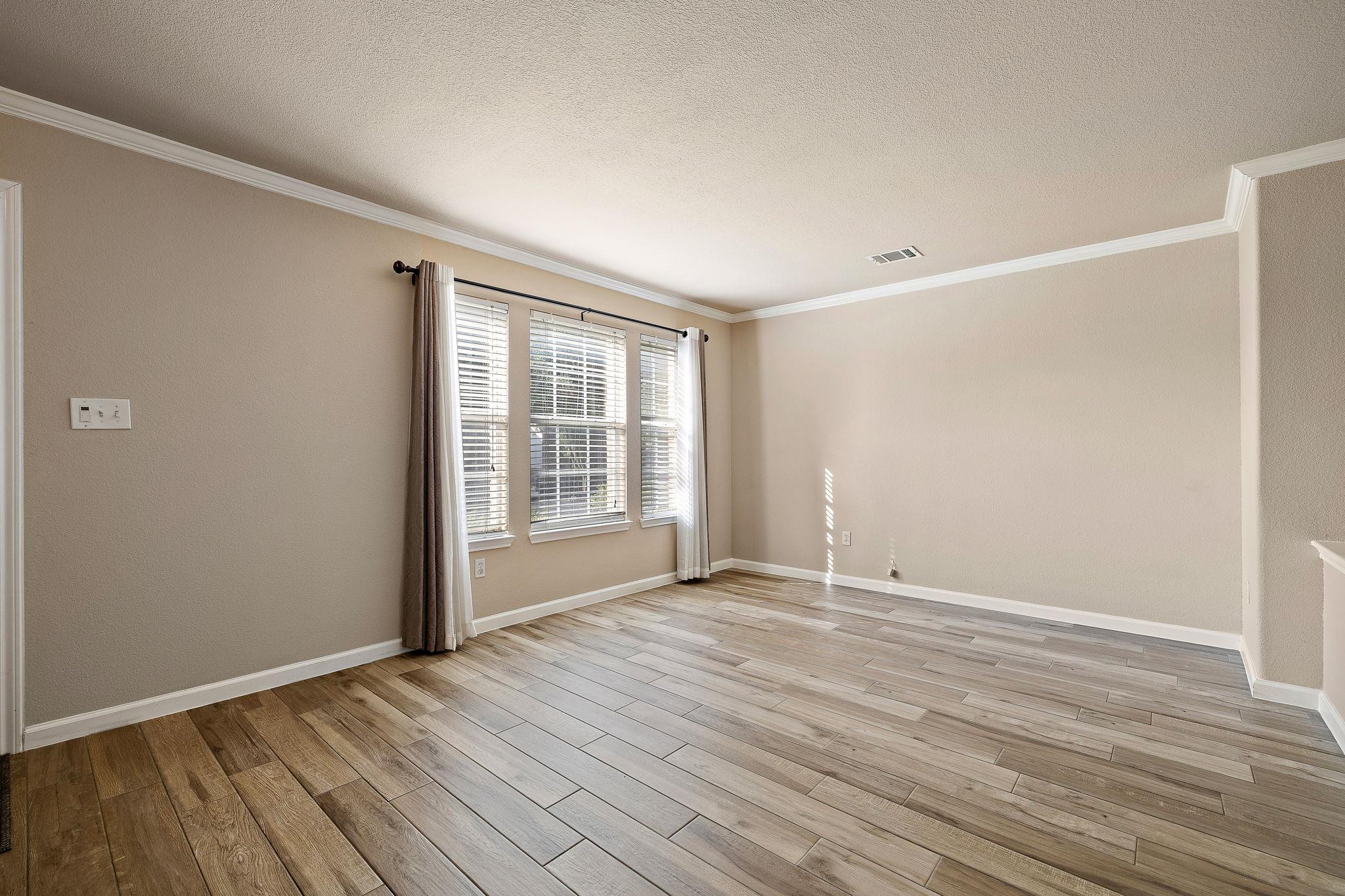 3809 Tailfeather Dr, Round Rock, TX 78681