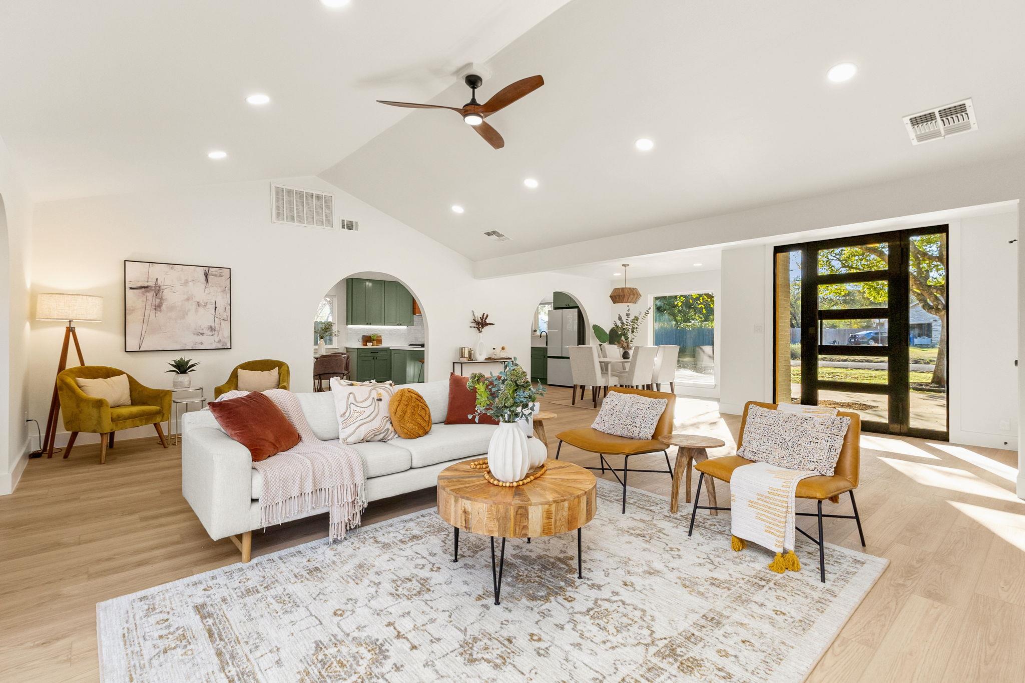 10111 Rocking Horse Rd, Austin, TX 78748