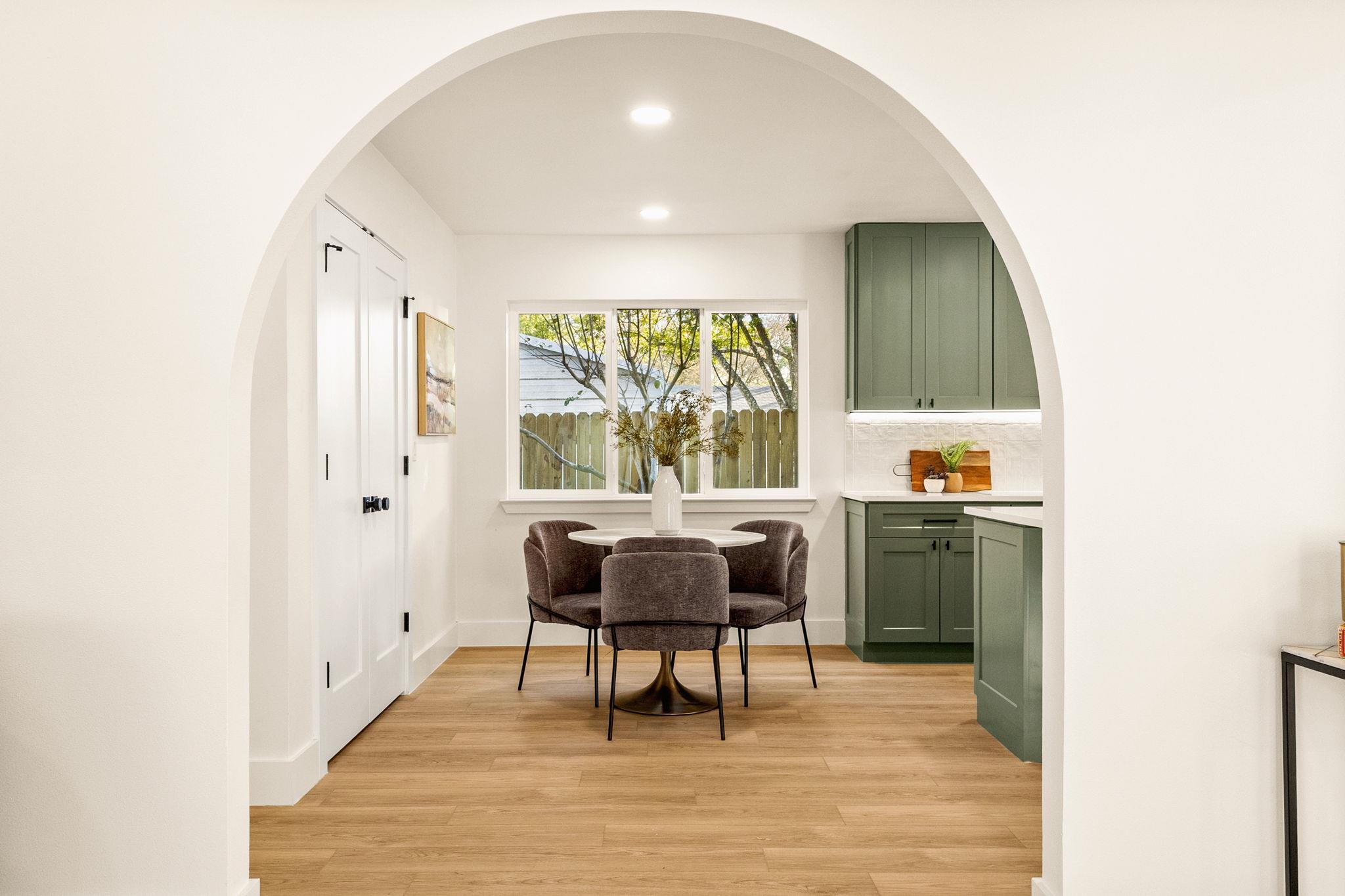 10111 Rocking Horse Rd, Austin, TX 78748