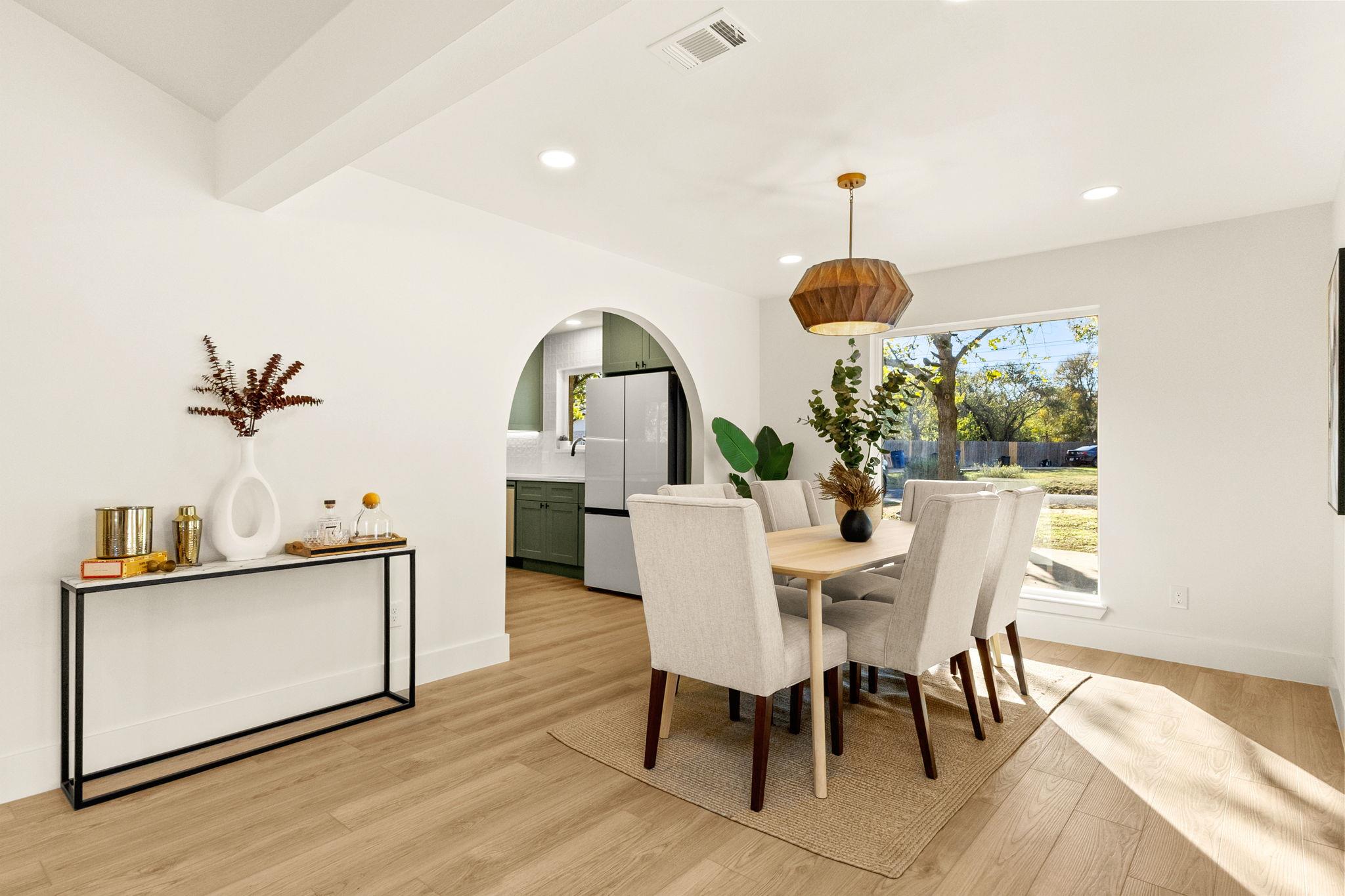 10111 Rocking Horse Rd, Austin, TX 78748