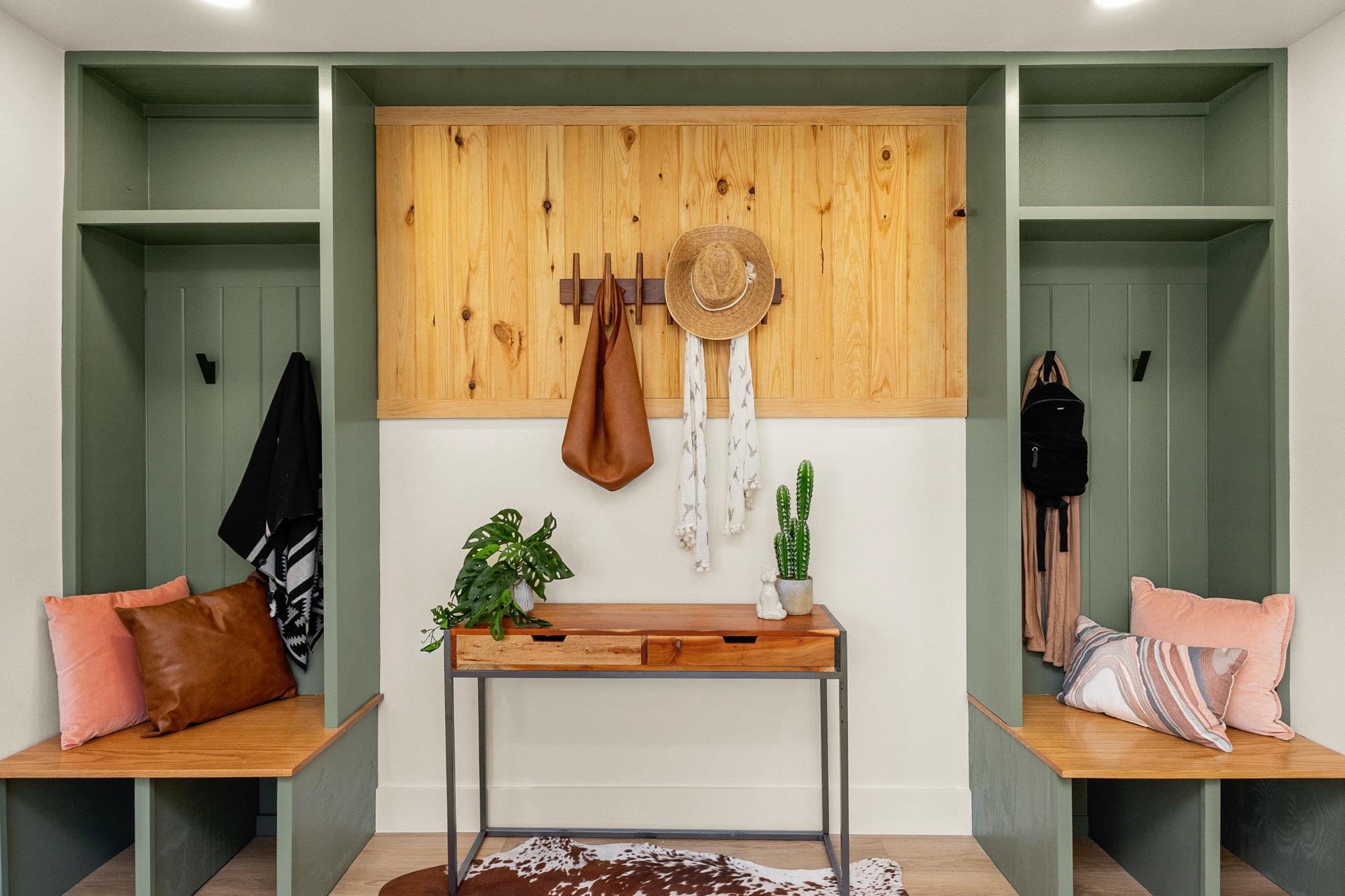 10111 Rocking Horse Rd, Austin, TX 78748