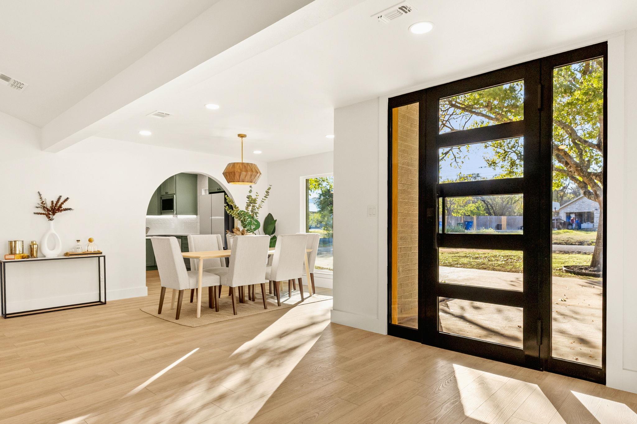 10111 Rocking Horse Rd, Austin, TX 78748