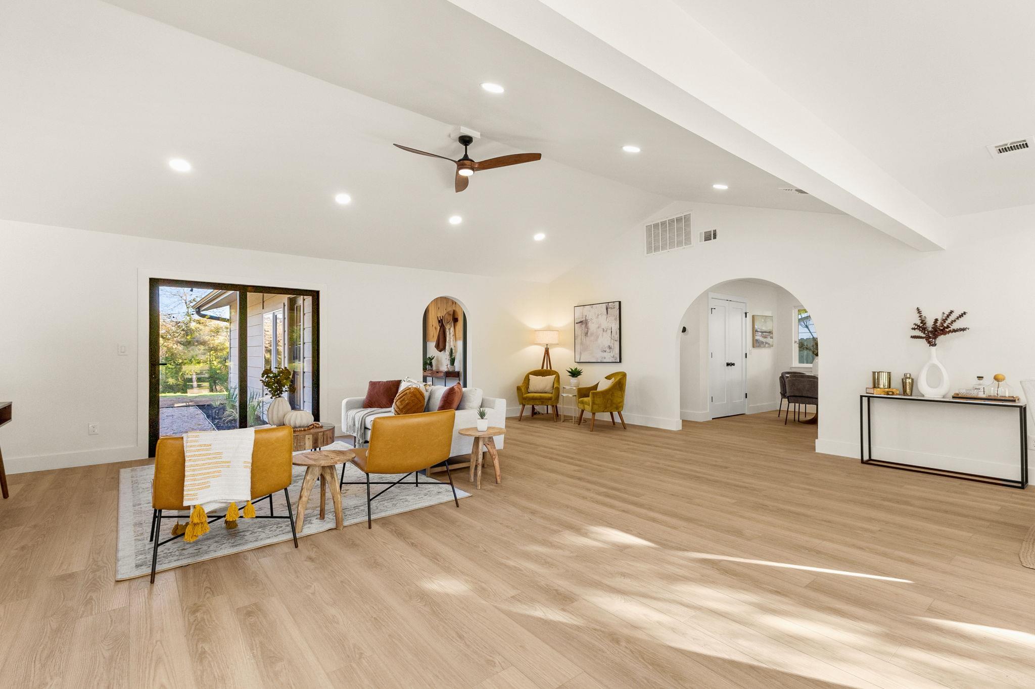 10111 Rocking Horse Rd, Austin, TX 78748