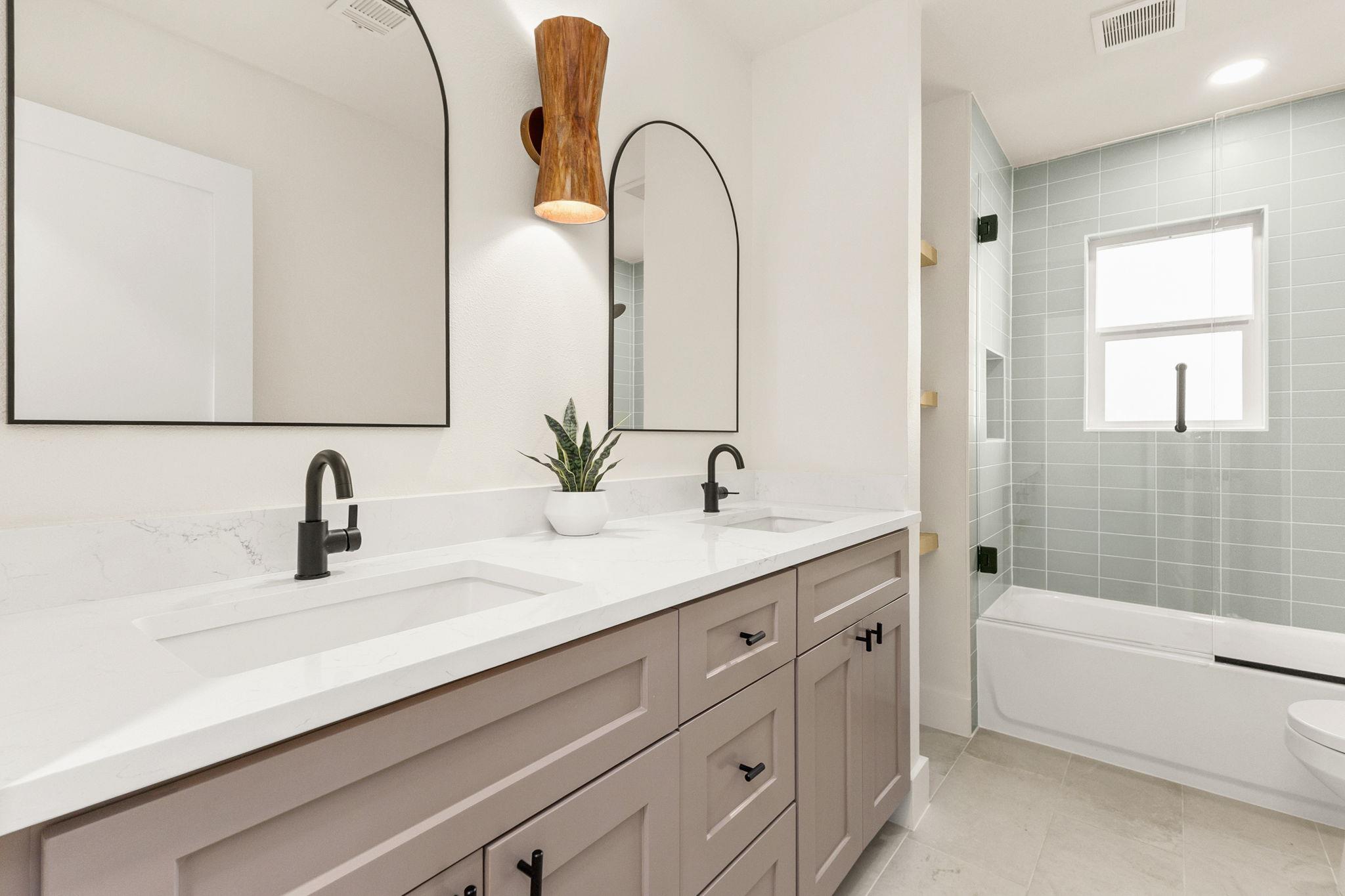 10111 Rocking Horse Rd, Austin, TX 78748