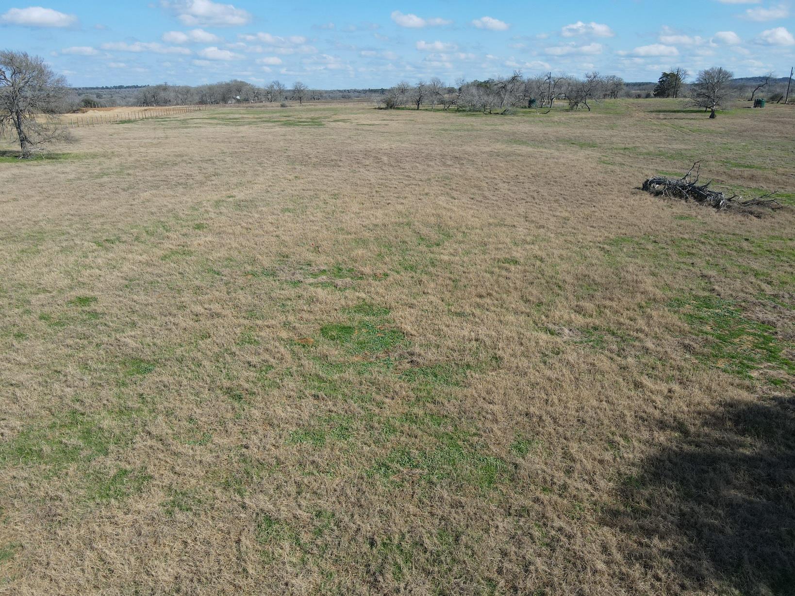 5411 Tenney Creek Rd, Luling, TX 78648