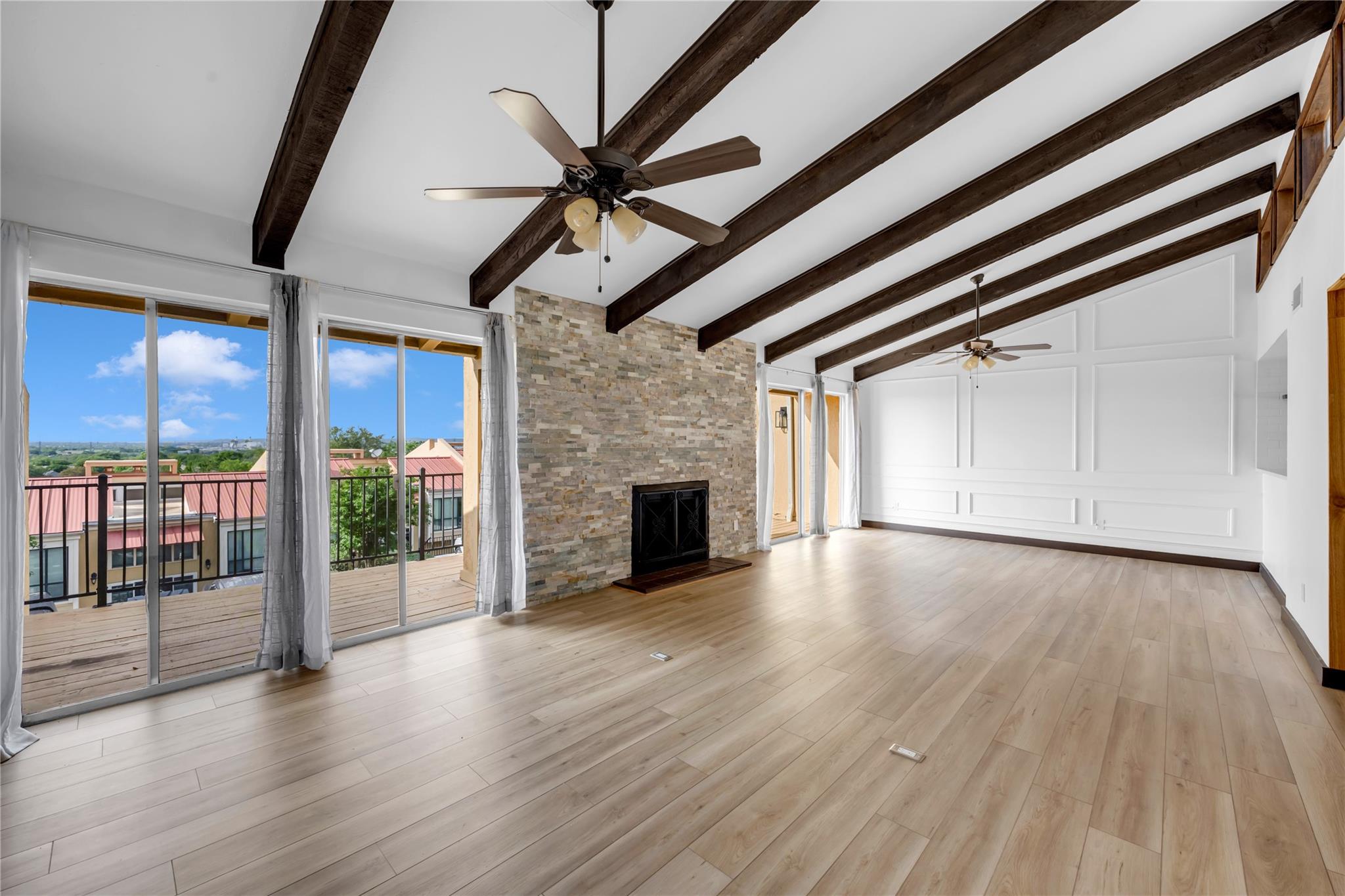 402 Hi Stirrup # E2, Horseshoe Bay, TX 78657