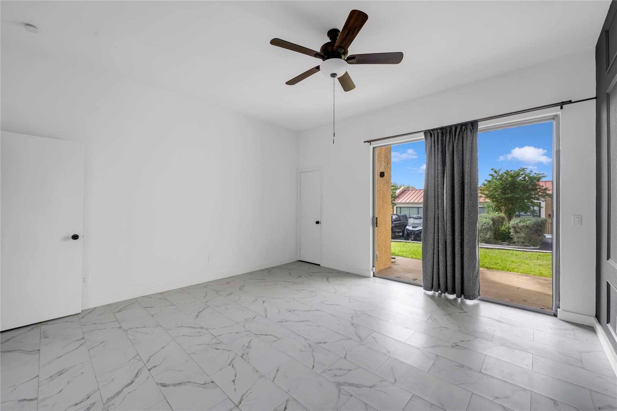 402 Hi Stirrup # E2, Horseshoe Bay, TX 78657