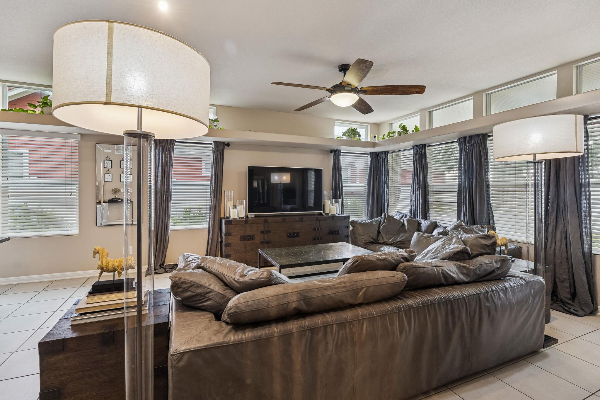 329 Newberry Trl, San Marcos, TX 78666