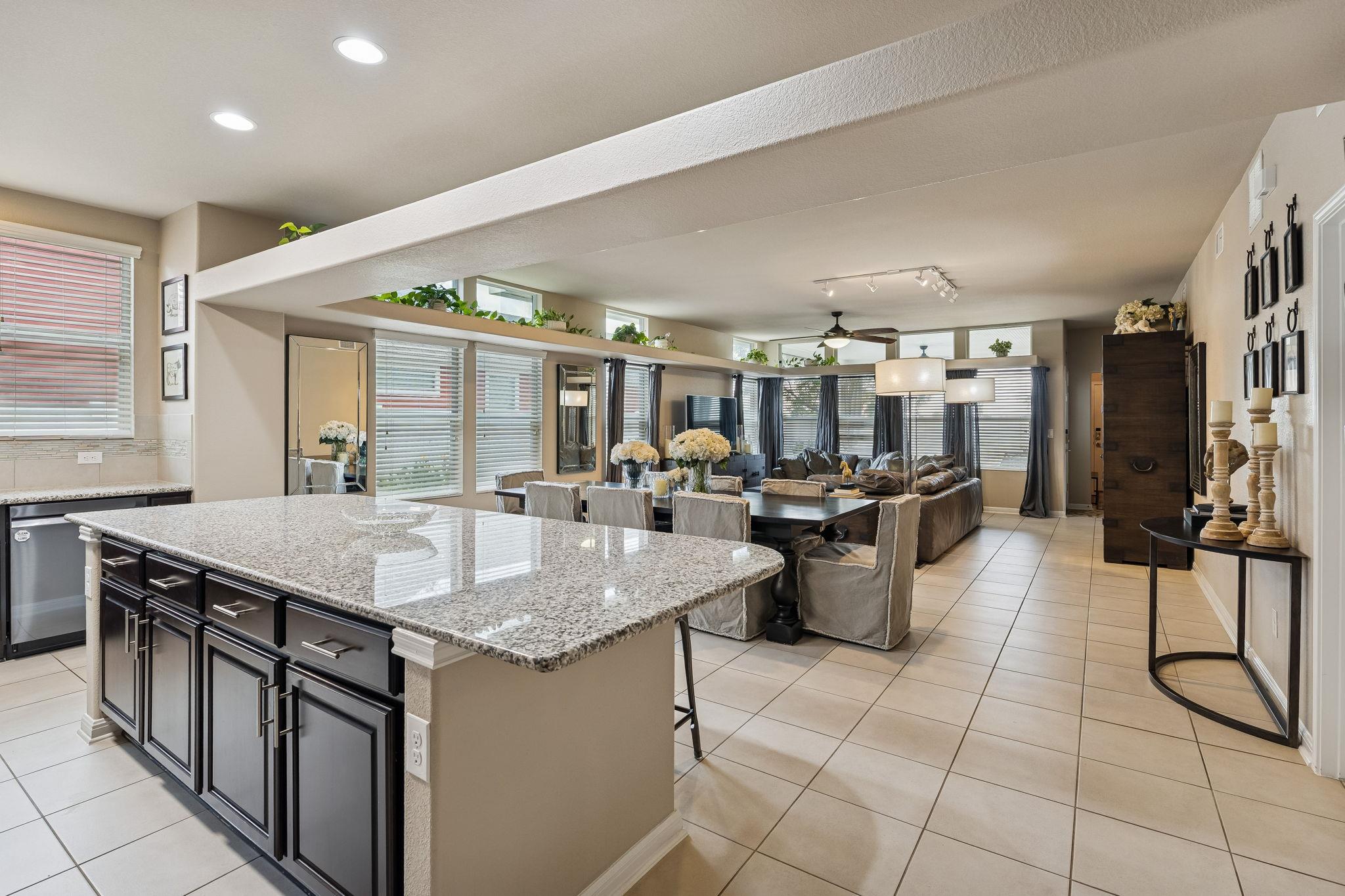 329 Newberry Trl, San Marcos, TX 78666