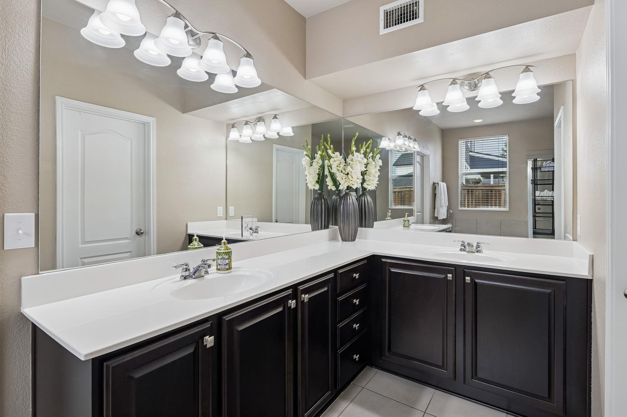 329 Newberry Trl, San Marcos, TX 78666