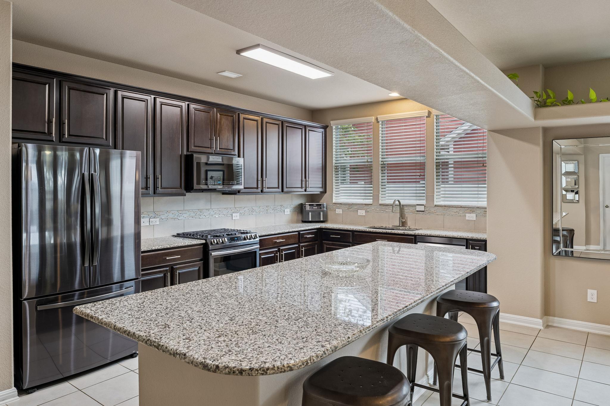 329 Newberry Trl, San Marcos, TX 78666