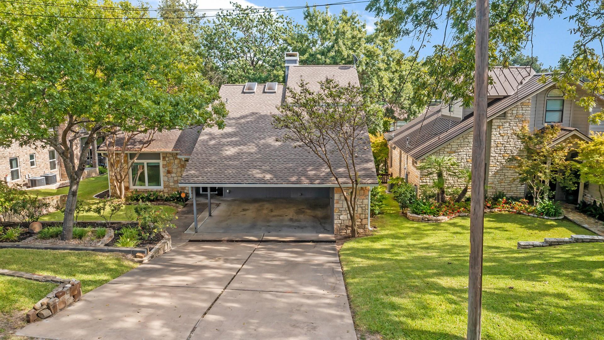 2270 Fred Woods Dr, Kingsland, TX 78639