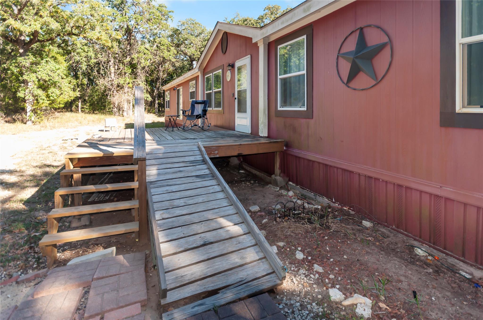 141 Morning Dove Ln, Elgin, TX 78602