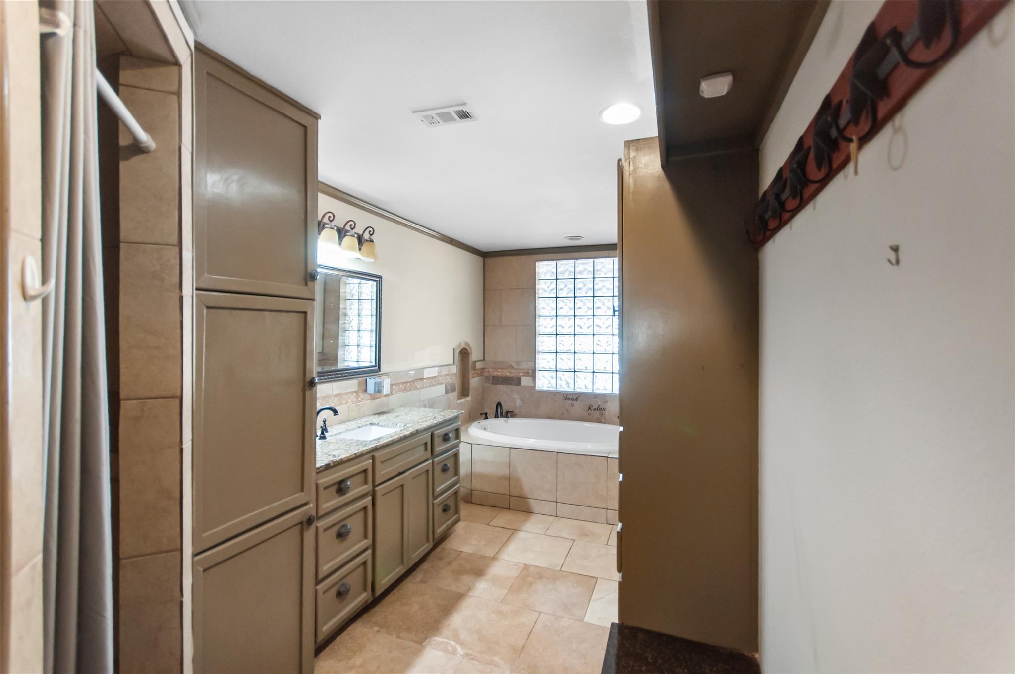 6588 Starks Rd, Mason, TX 76856