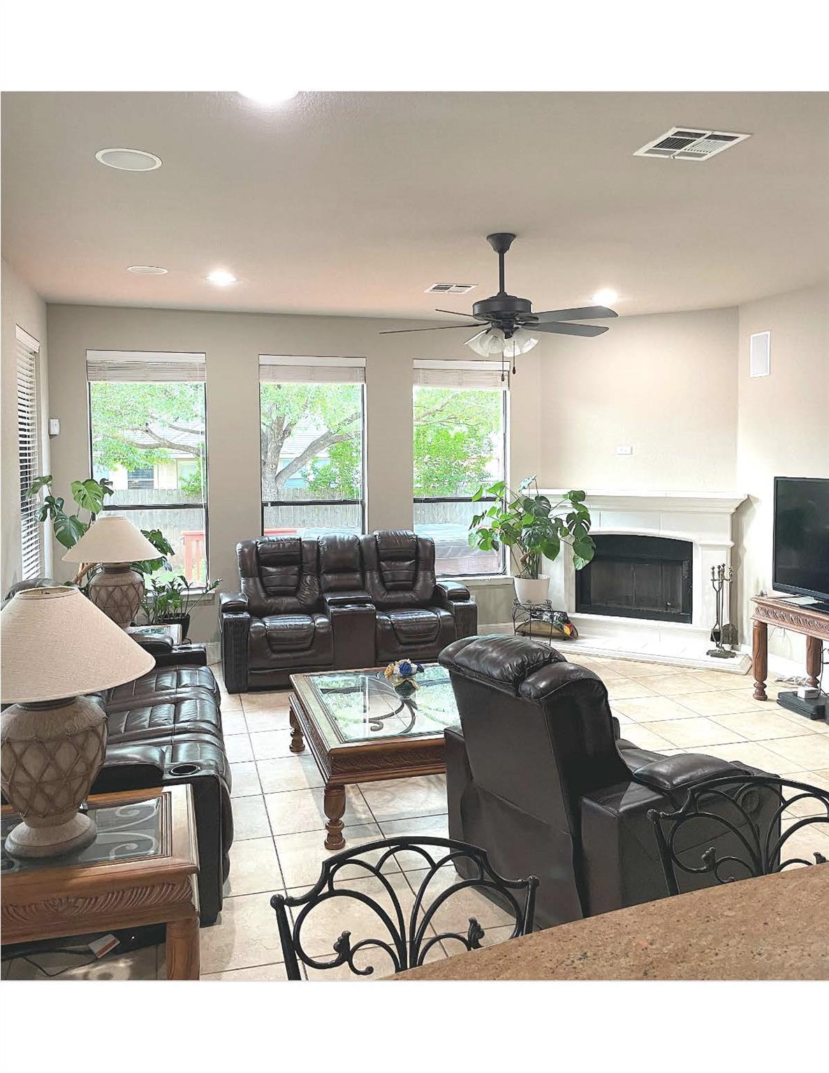 250 Tarbox Brown Dr, Buda, TX 78610