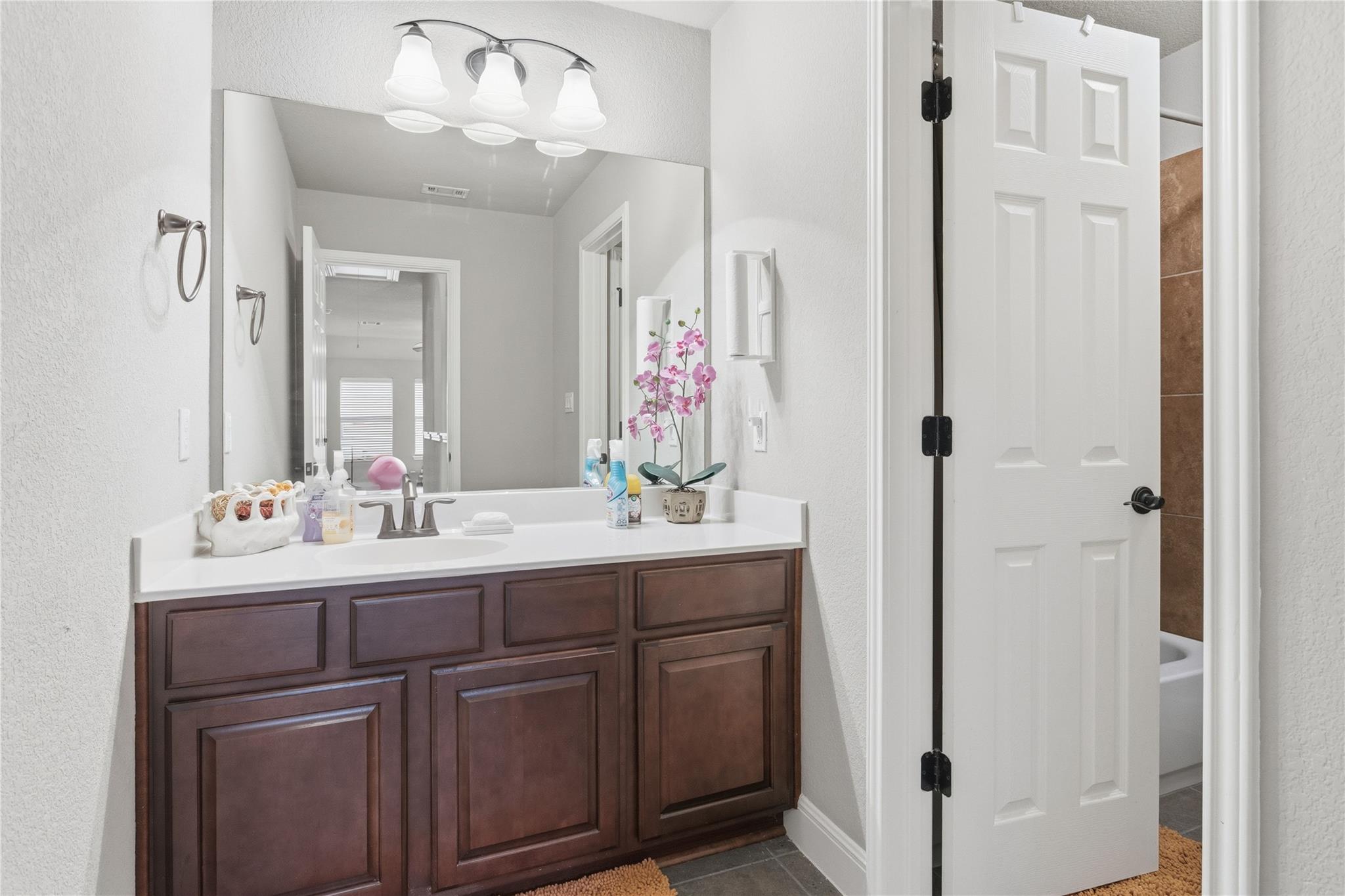 250 Tarbox Brown Dr, Buda, TX 78610