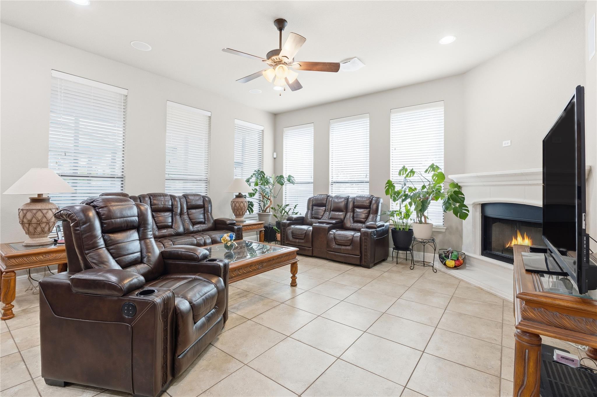 250 Tarbox Brown Dr, Buda, TX 78610