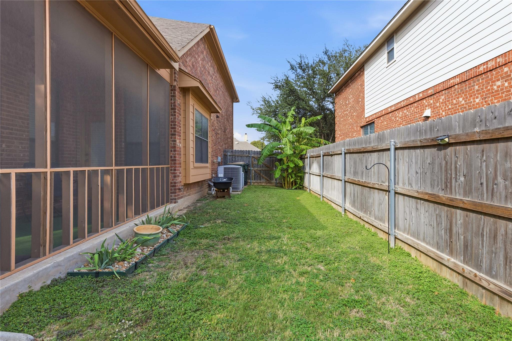 250 Tarbox Brown Dr, Buda, TX 78610
