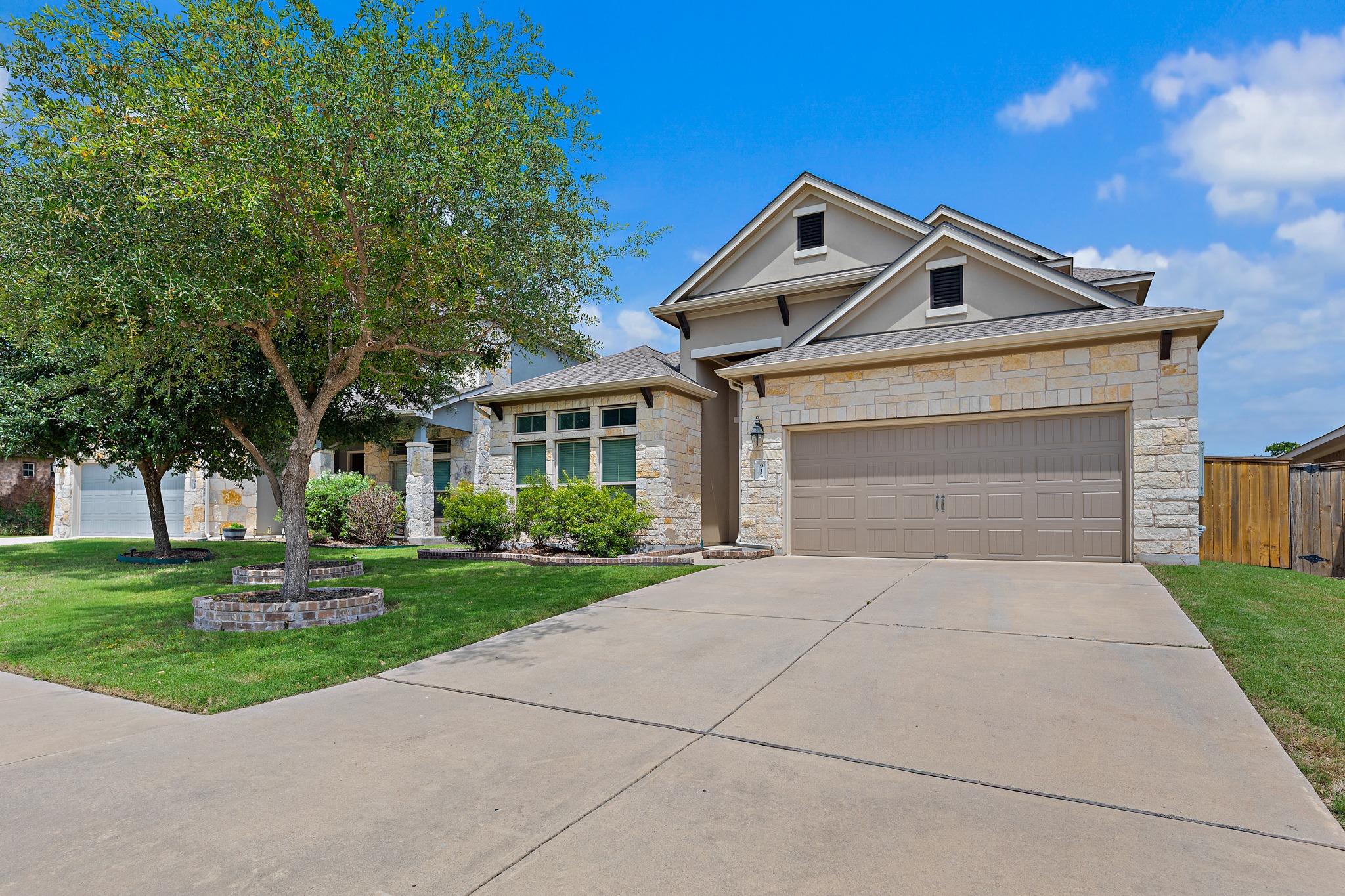 912 Isaias Dr, Leander, TX 78641