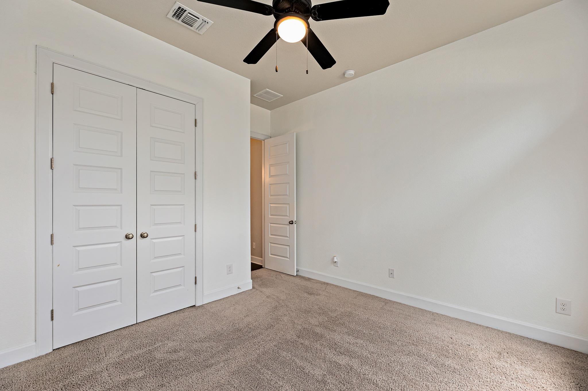 912 Isaias Dr, Leander, TX 78641