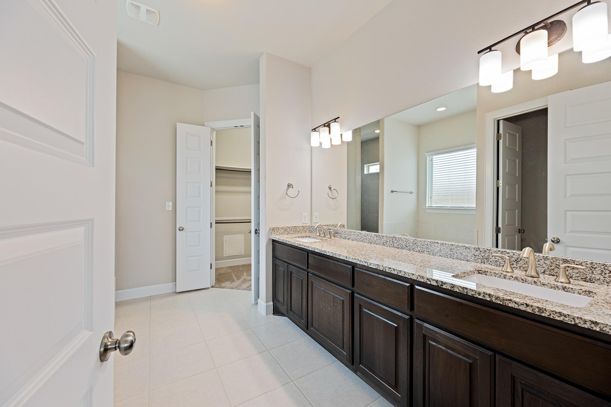 912 Isaias Dr, Leander, TX 78641