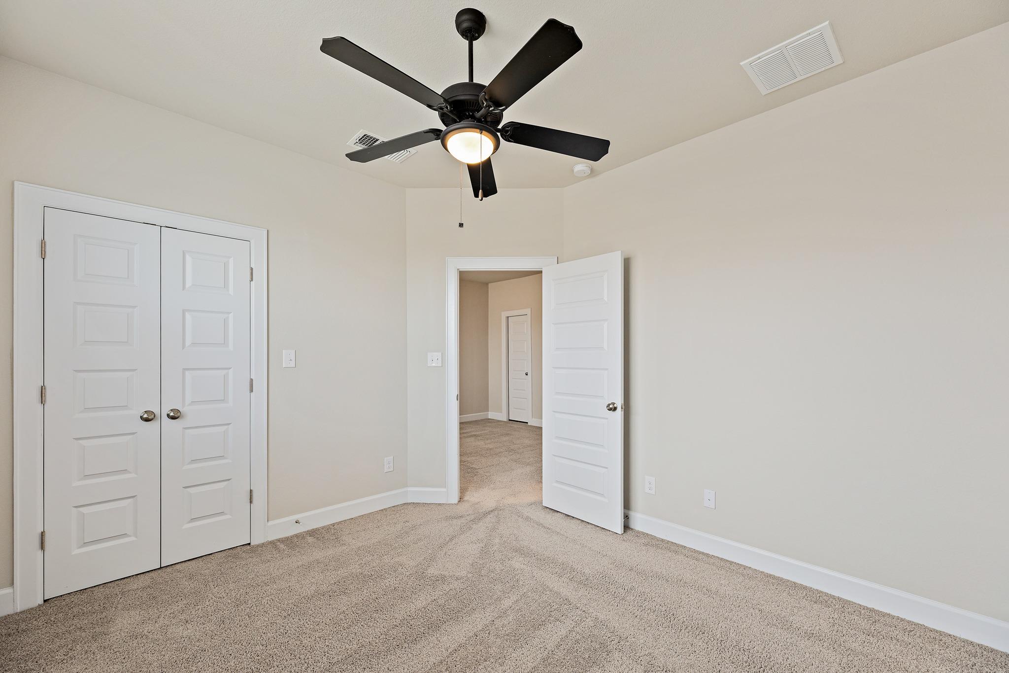 912 Isaias Dr, Leander, TX 78641