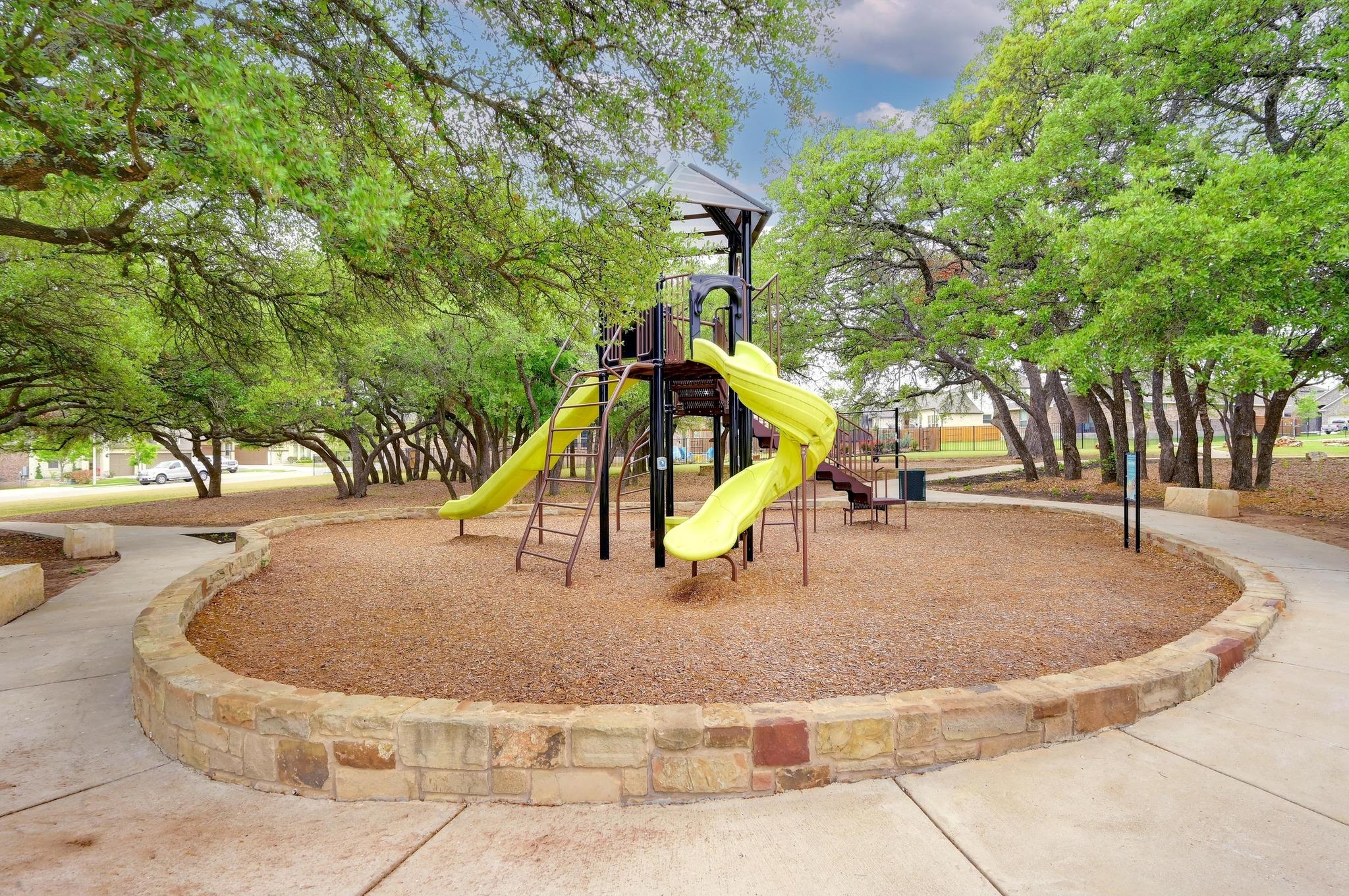 912 Isaias Dr, Leander, TX 78641