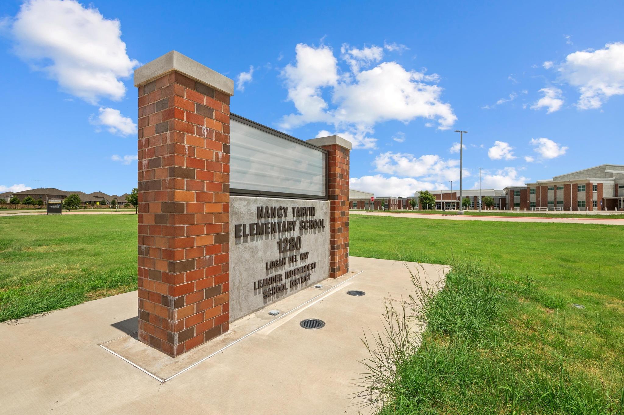 912 Isaias Dr, Leander, TX 78641