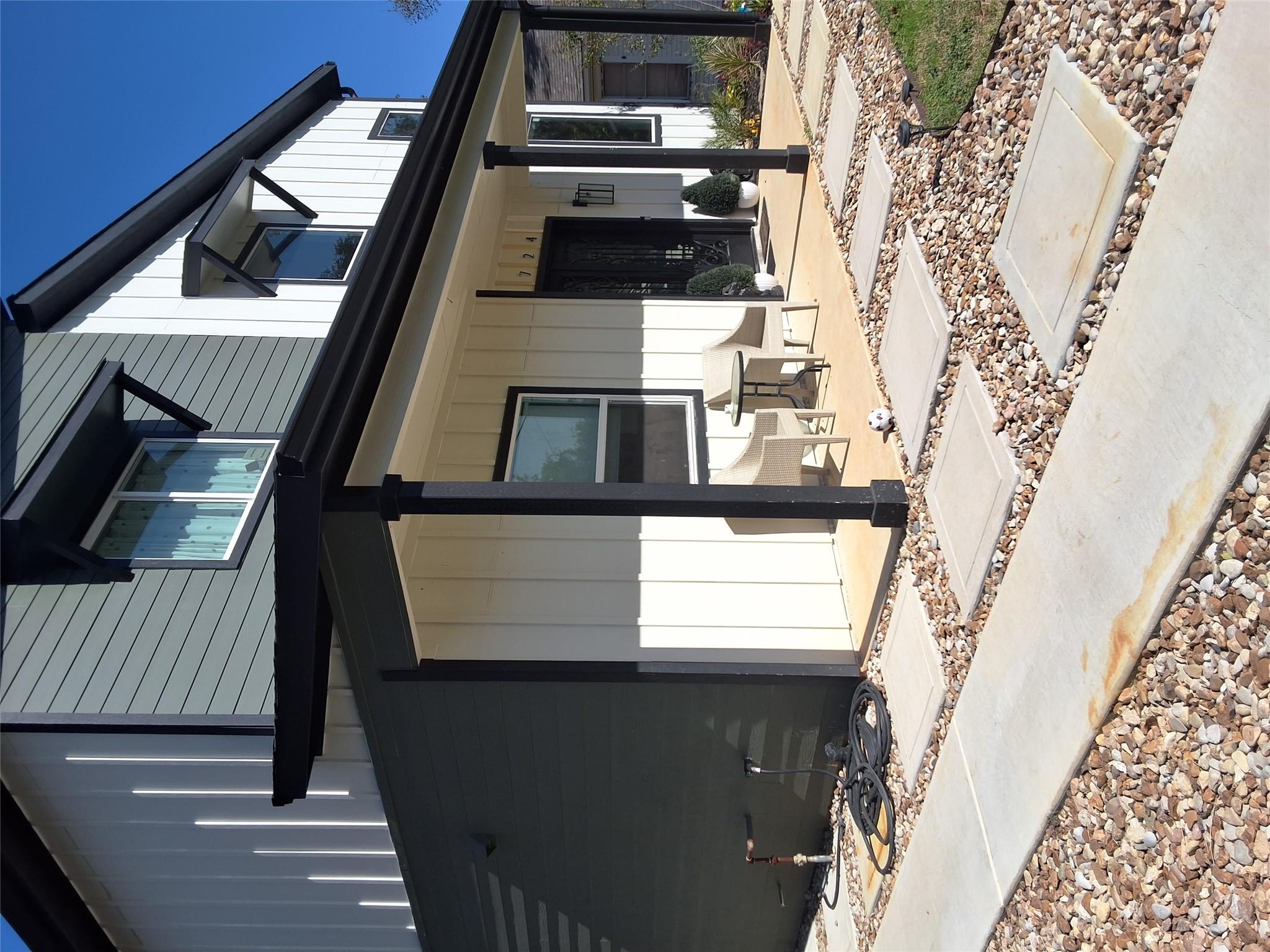 724 Ramsey Ave, Rockdale, TX 76567