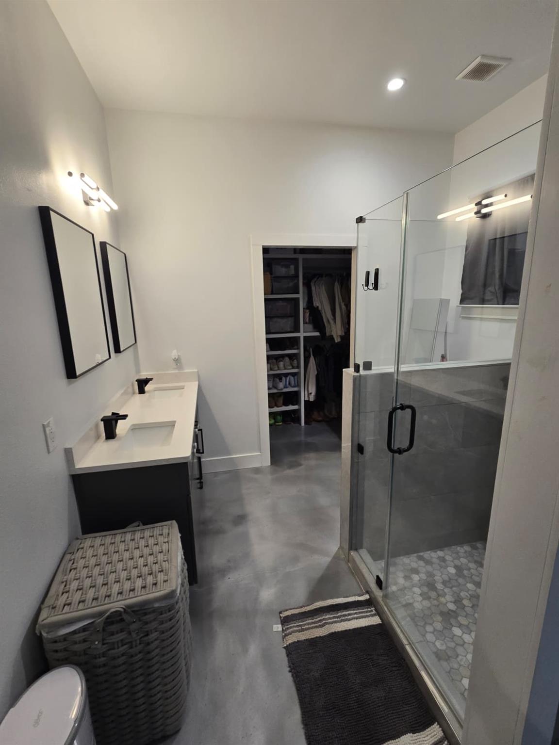 724 Ramsey Ave, Rockdale, TX 76567