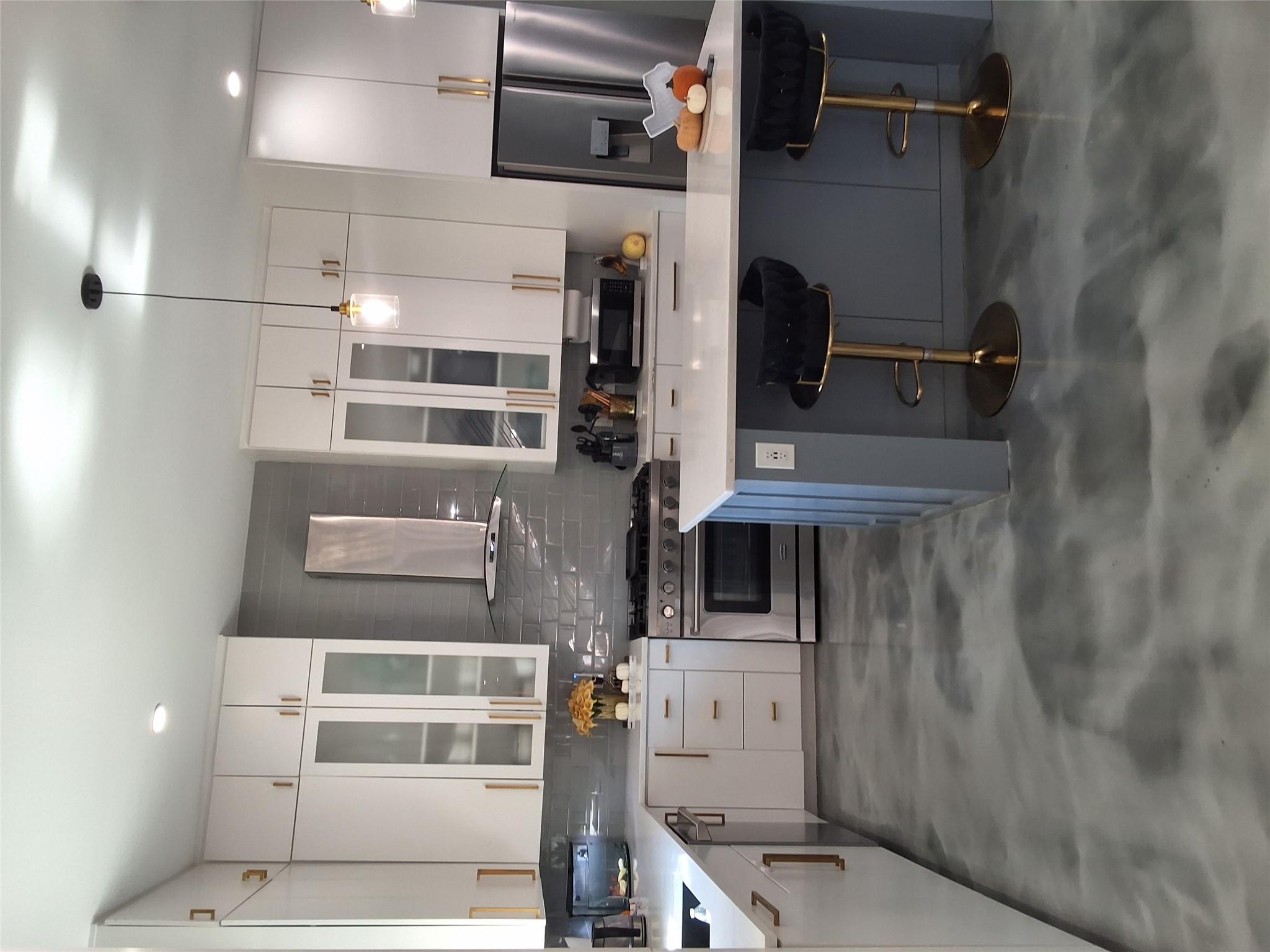 724 Ramsey Ave, Rockdale, TX 76567