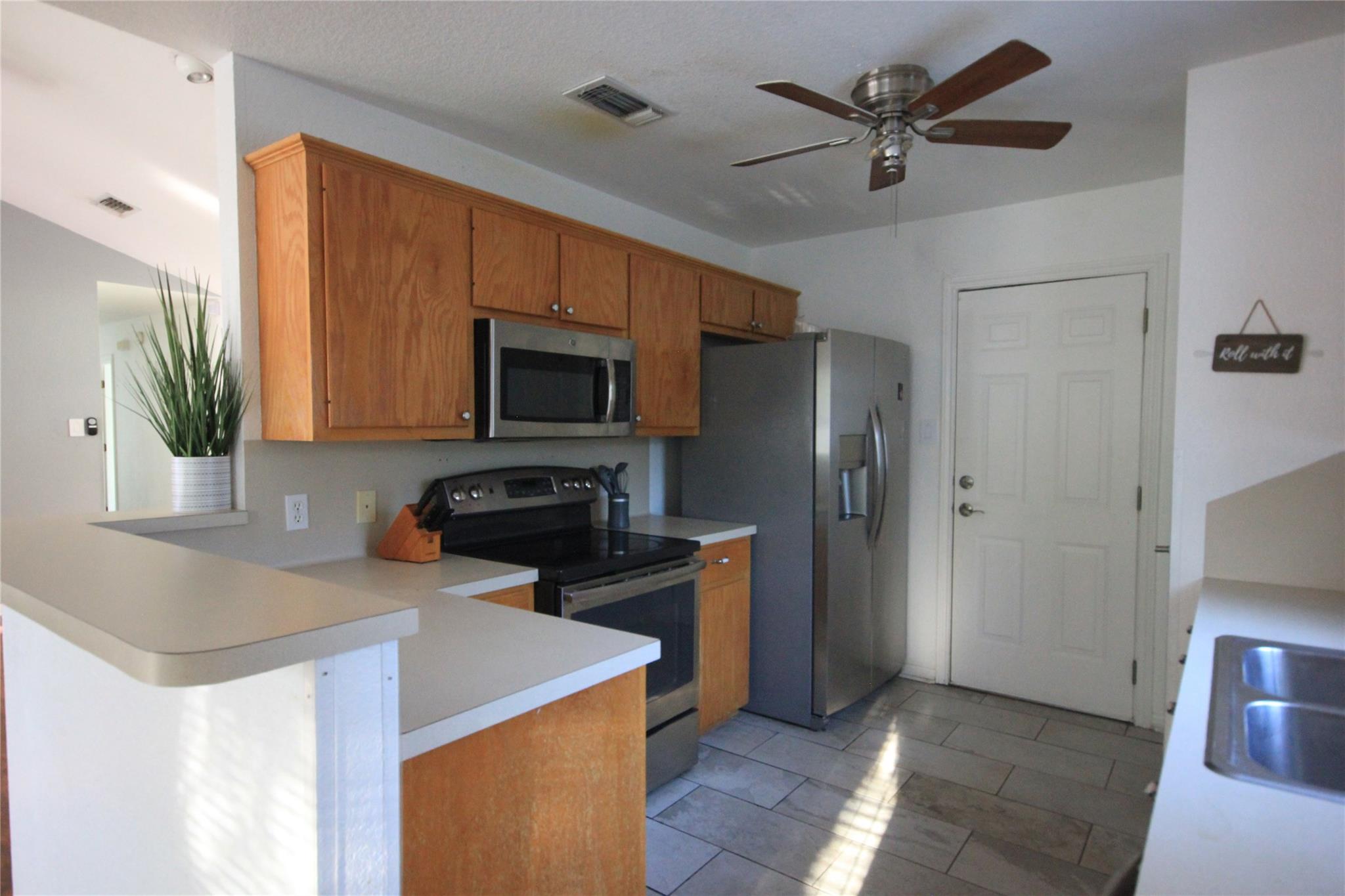 2507 Northlawn Dr, Taylor, TX 76574