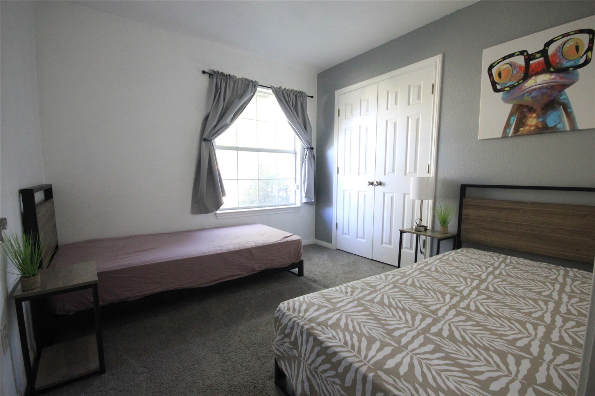 2507 Northlawn Dr, Taylor, TX 76574