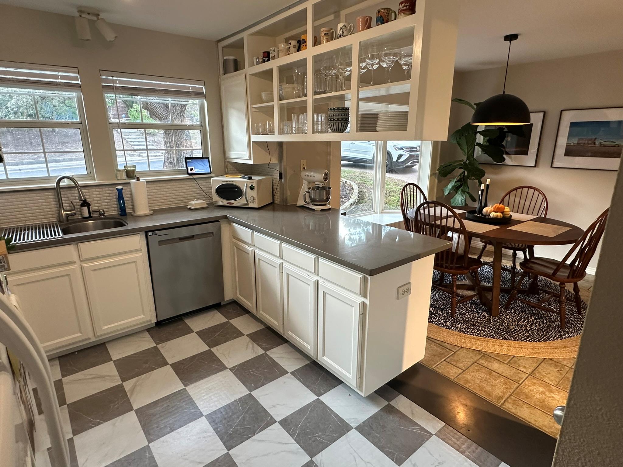 311 Le Grande Ave, Austin, TX 78704