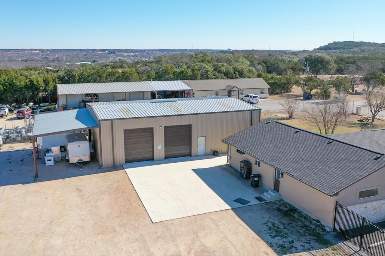 320 Southland Dr, Burnet, TX 78611