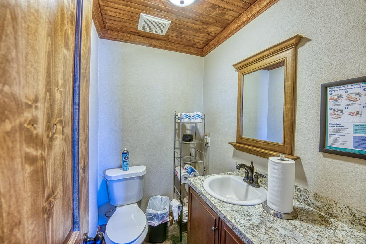 320 Southland Dr, Burnet, TX 78611