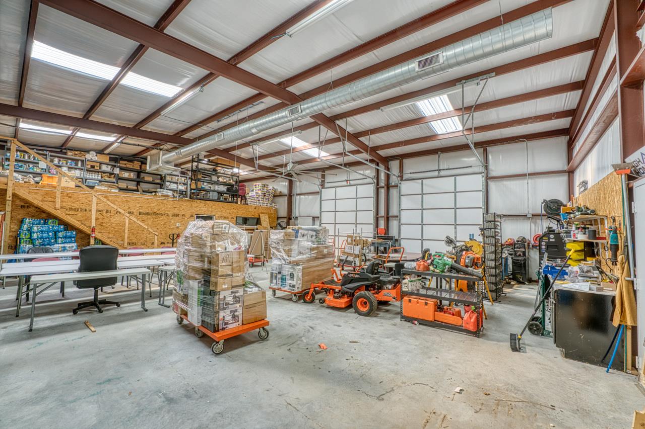 320 Southland Dr, Burnet, TX 78611